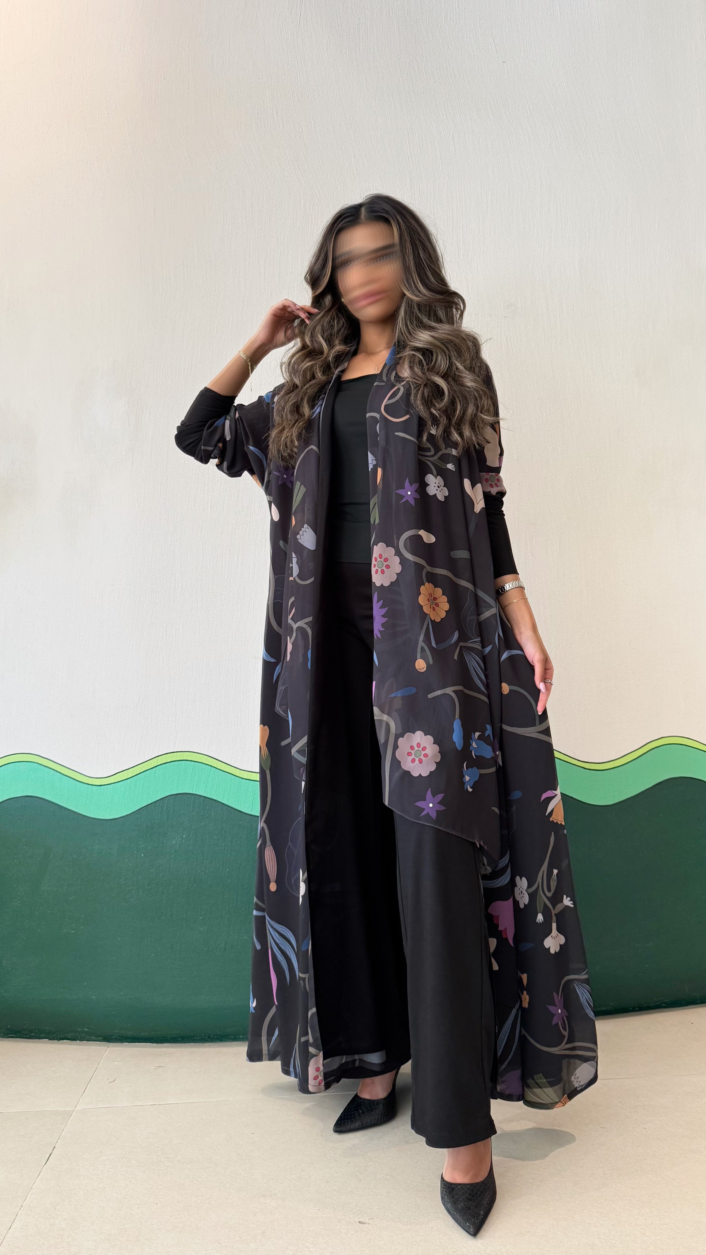 MW645 - Light Crepe Standing with Jacquard Half-Cloche