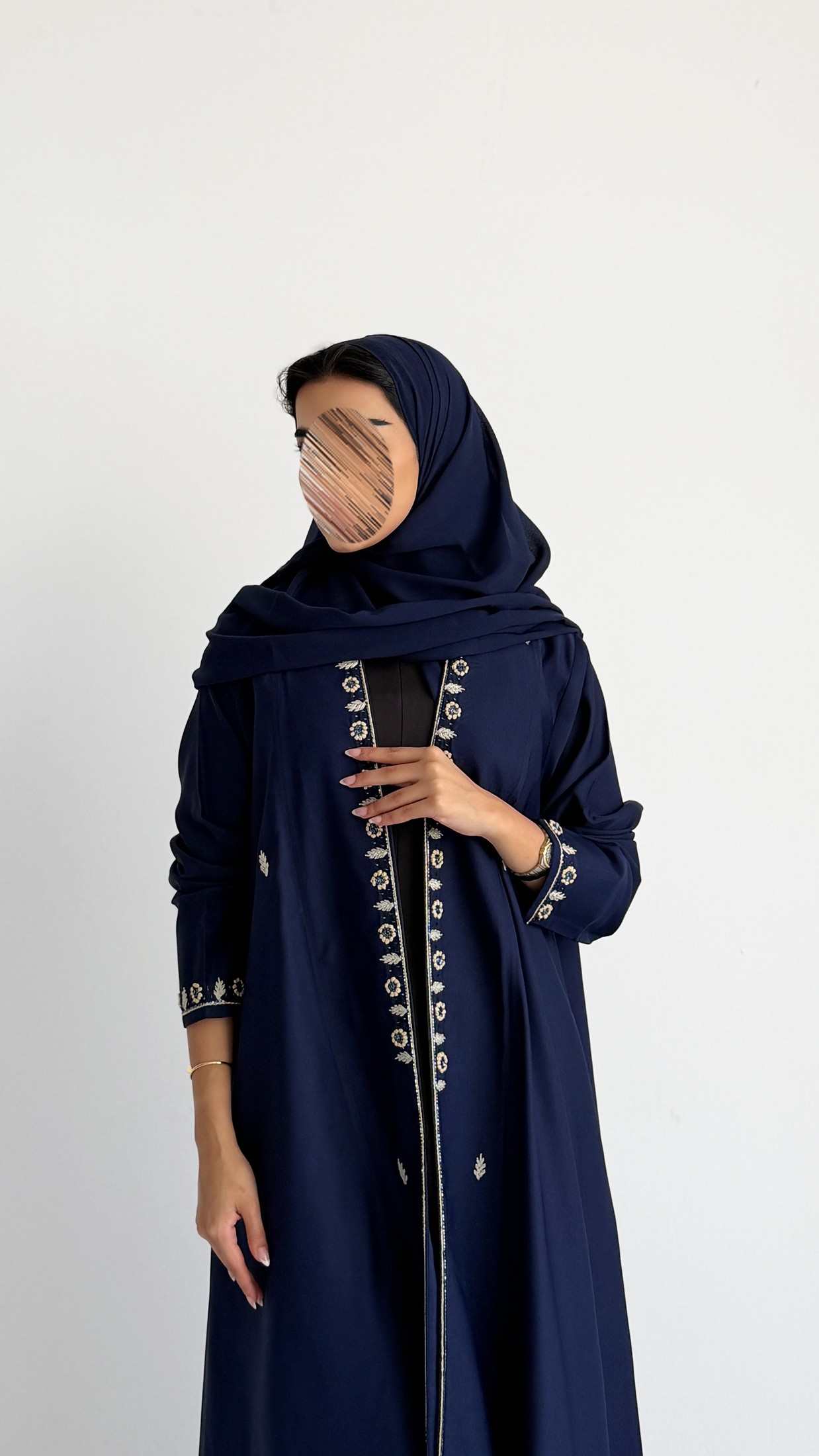 MWT4256 -  عباية كتان بشك زهور دائرية - Aya