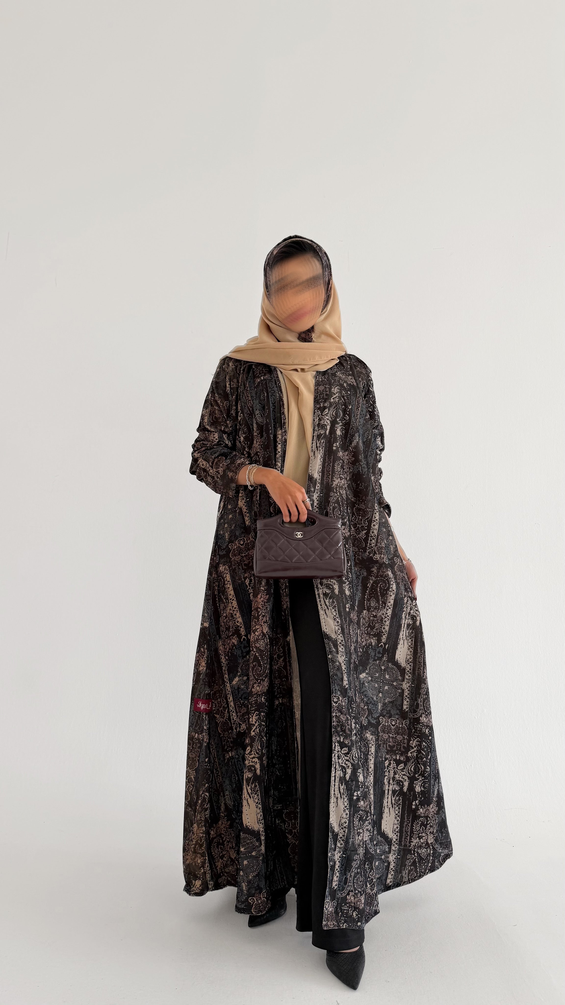 MW645 - Light Crepe Standing with Jacquard Half-Cloche