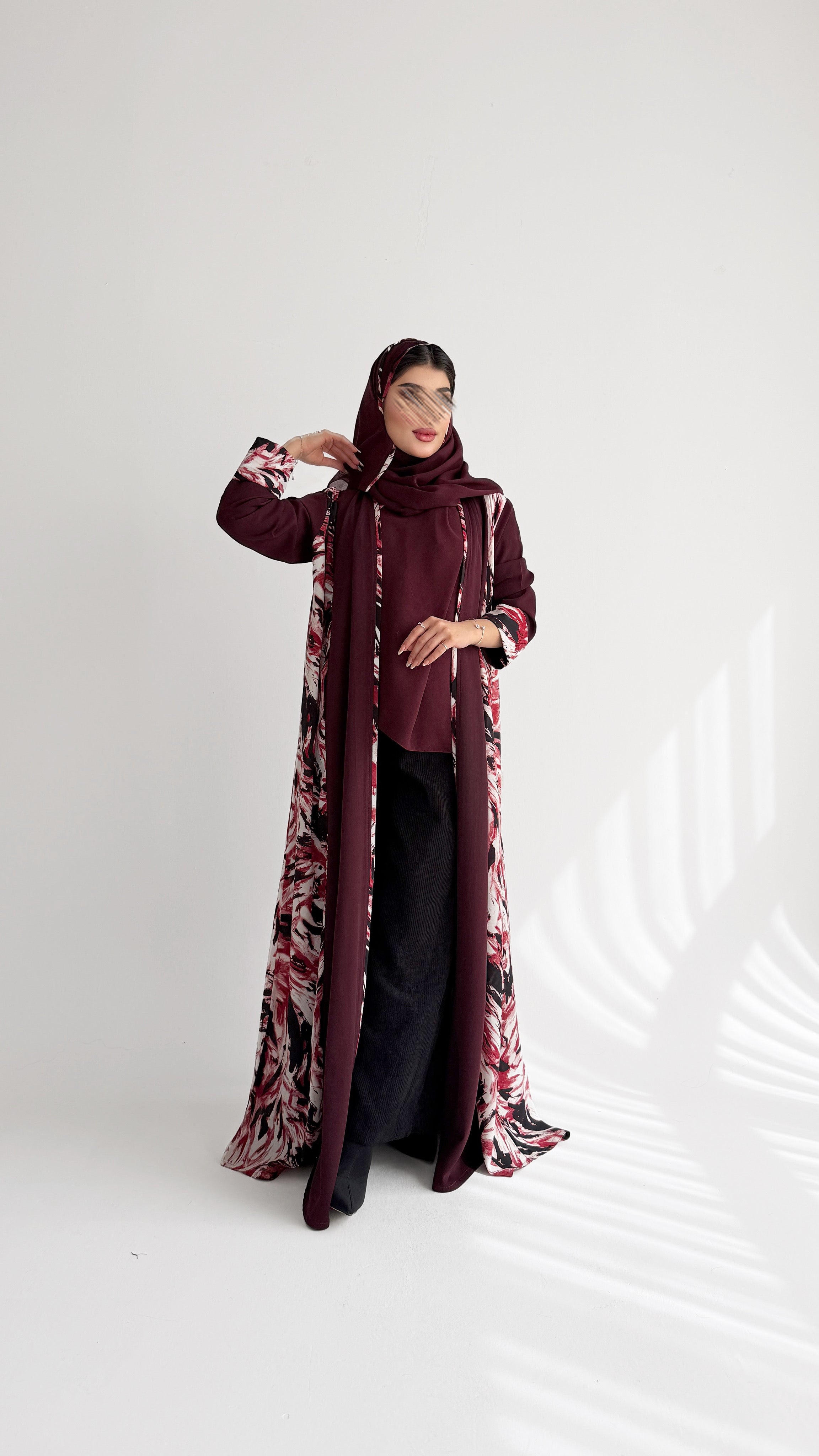 MW2031 - عباية كريب مع اضافه حرير مشجر - Aya