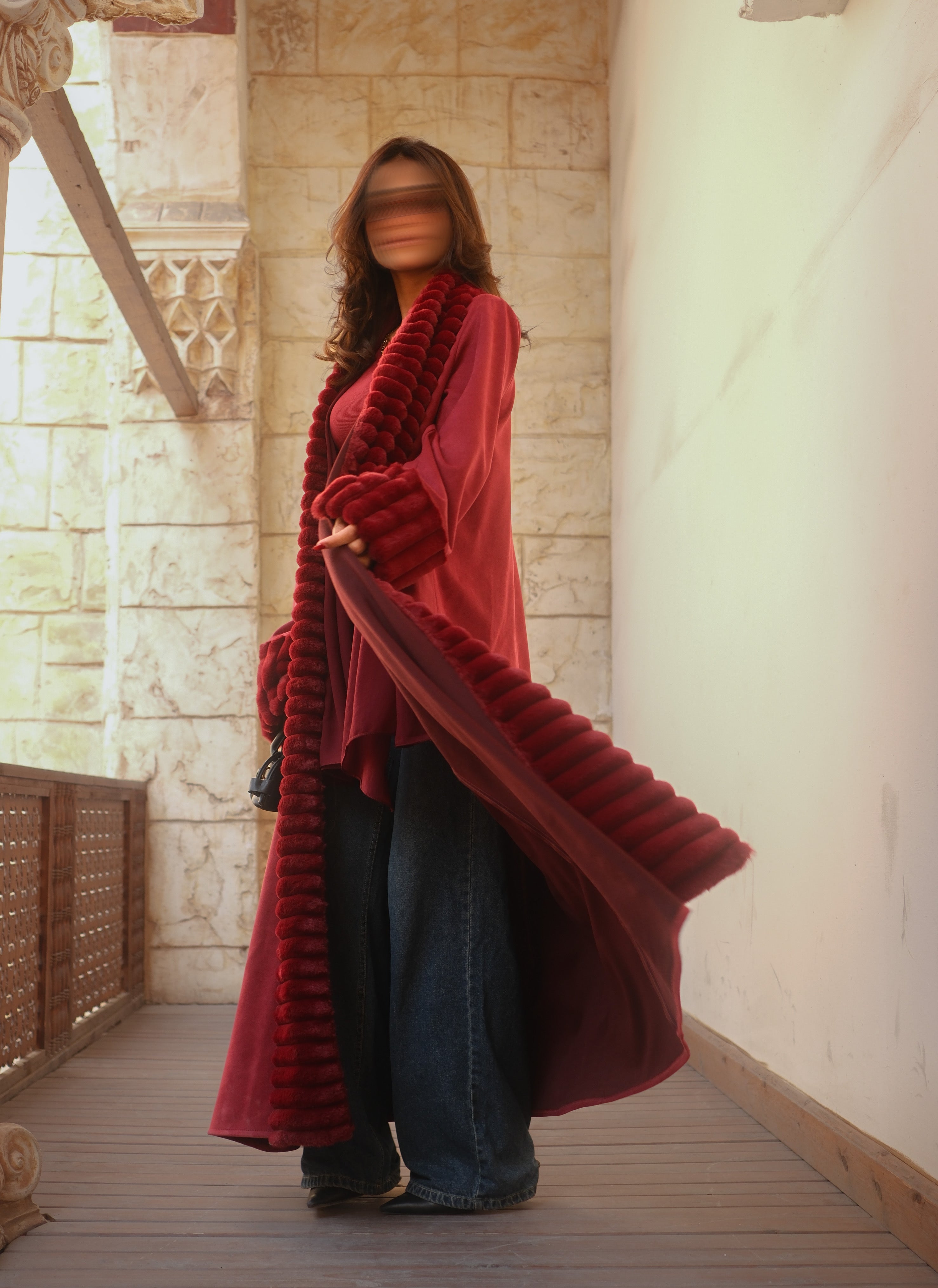 MW1805 - عباية شامواه مع تدخيلة فرو