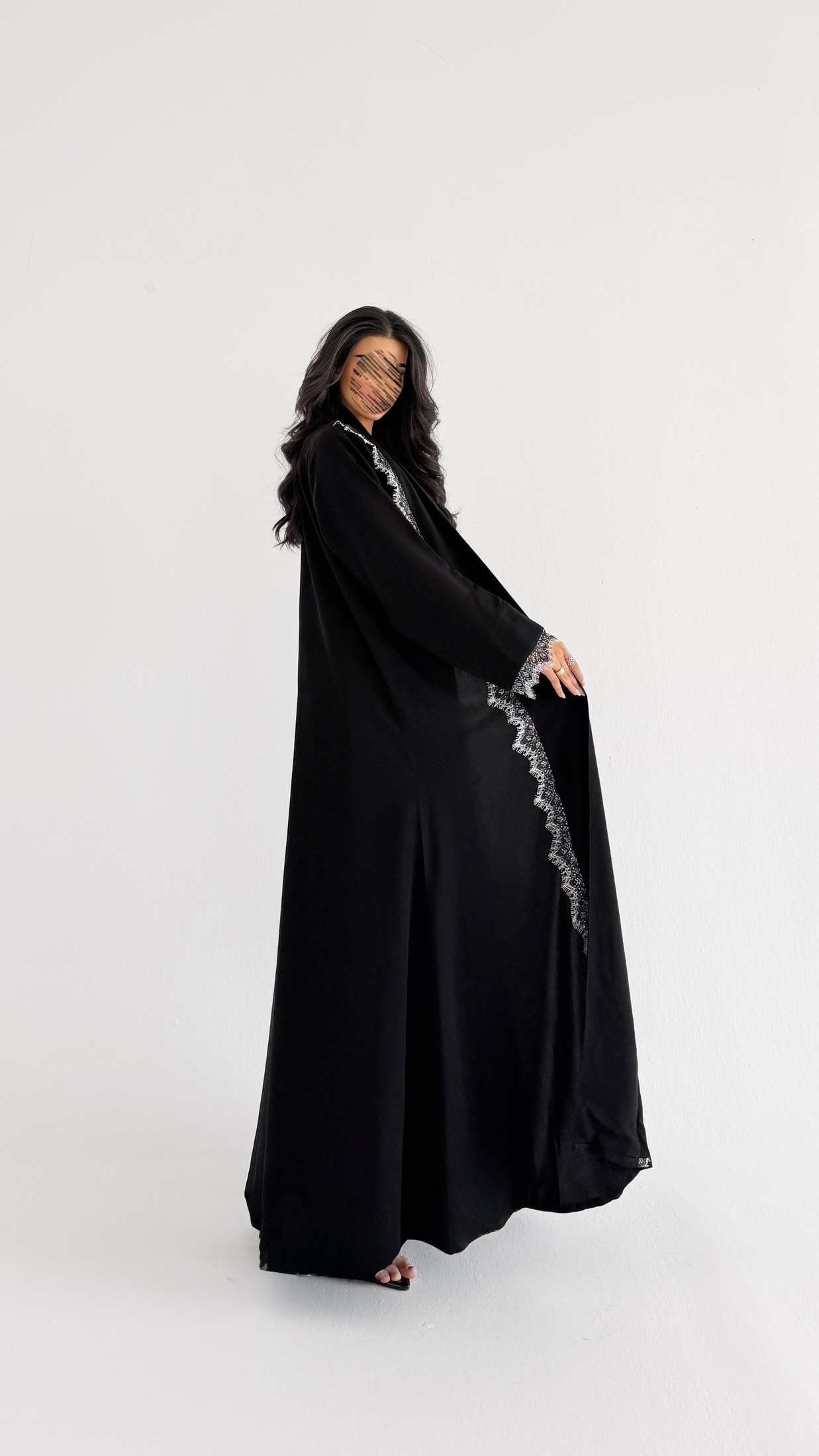 MW407 - عباية مطرزة - Aya