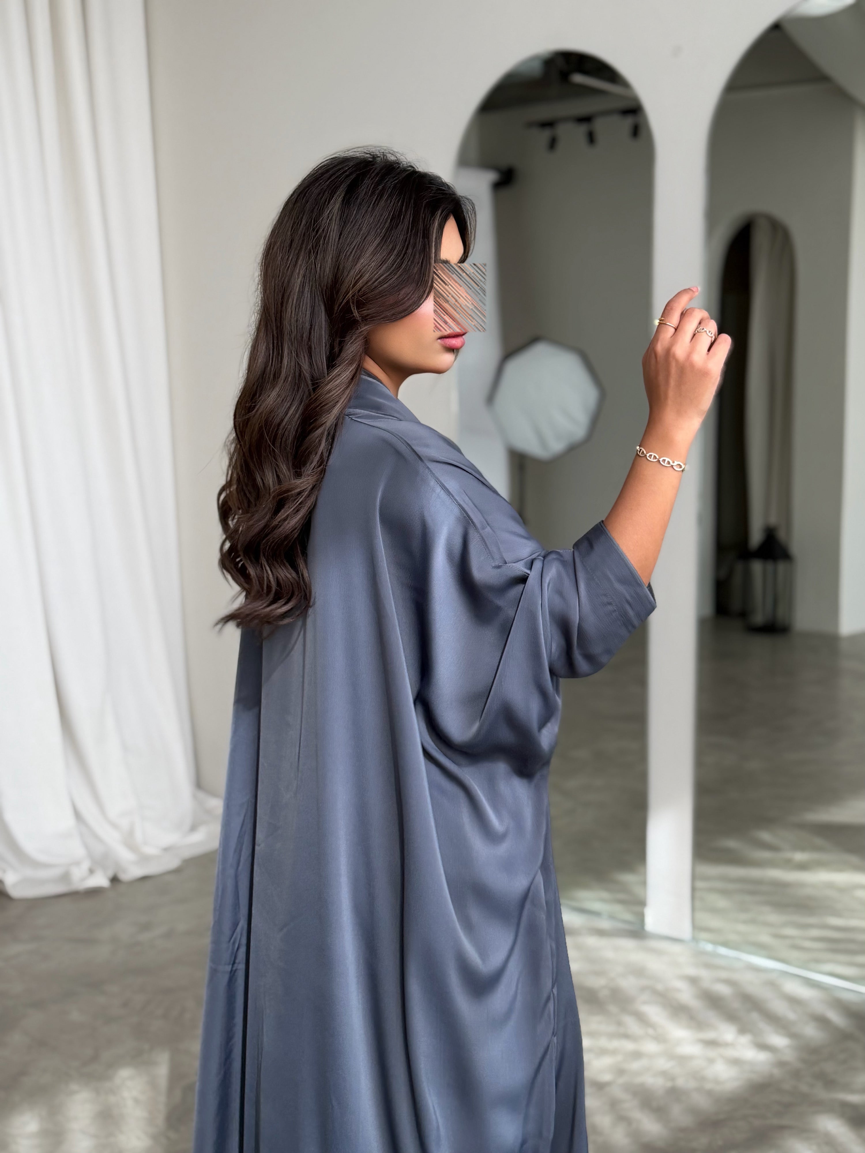 MWT776 - عباية كريب رمادي - Aya