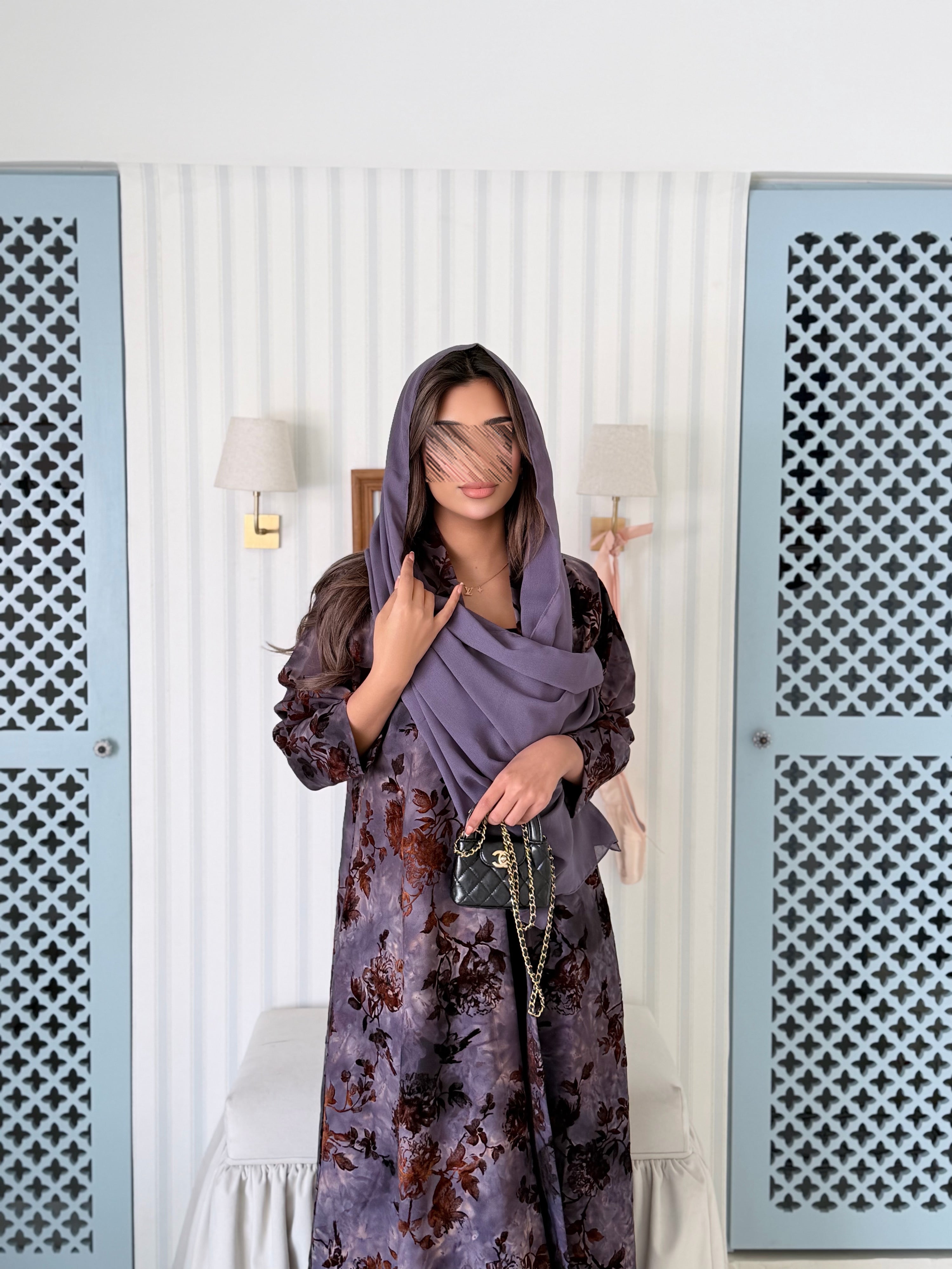 MWT5004 - عبايه بني كريب قصة نص كلوش طباعة - Aya