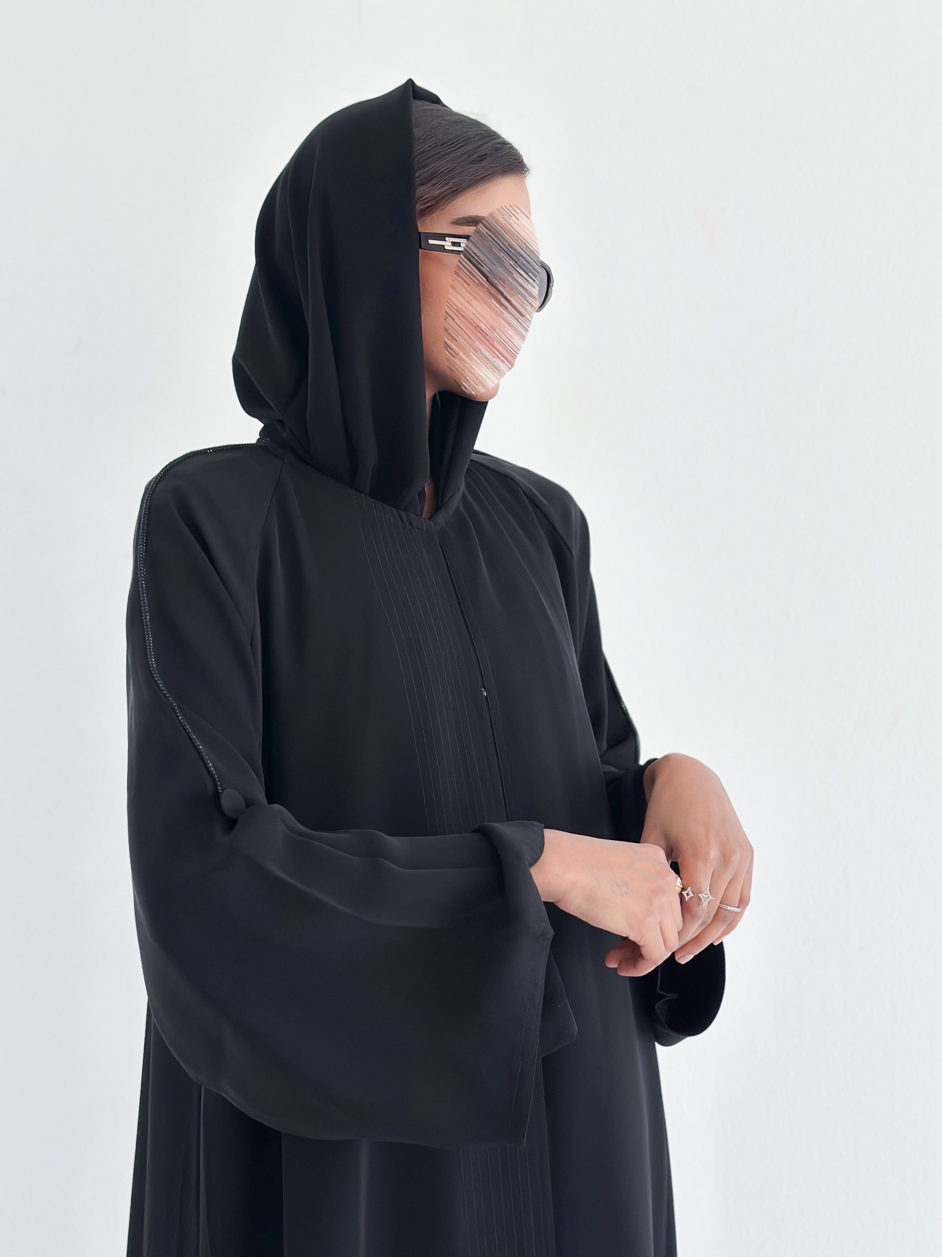 MW645 - Light Crepe Standing with Jacquard Half-Cloche