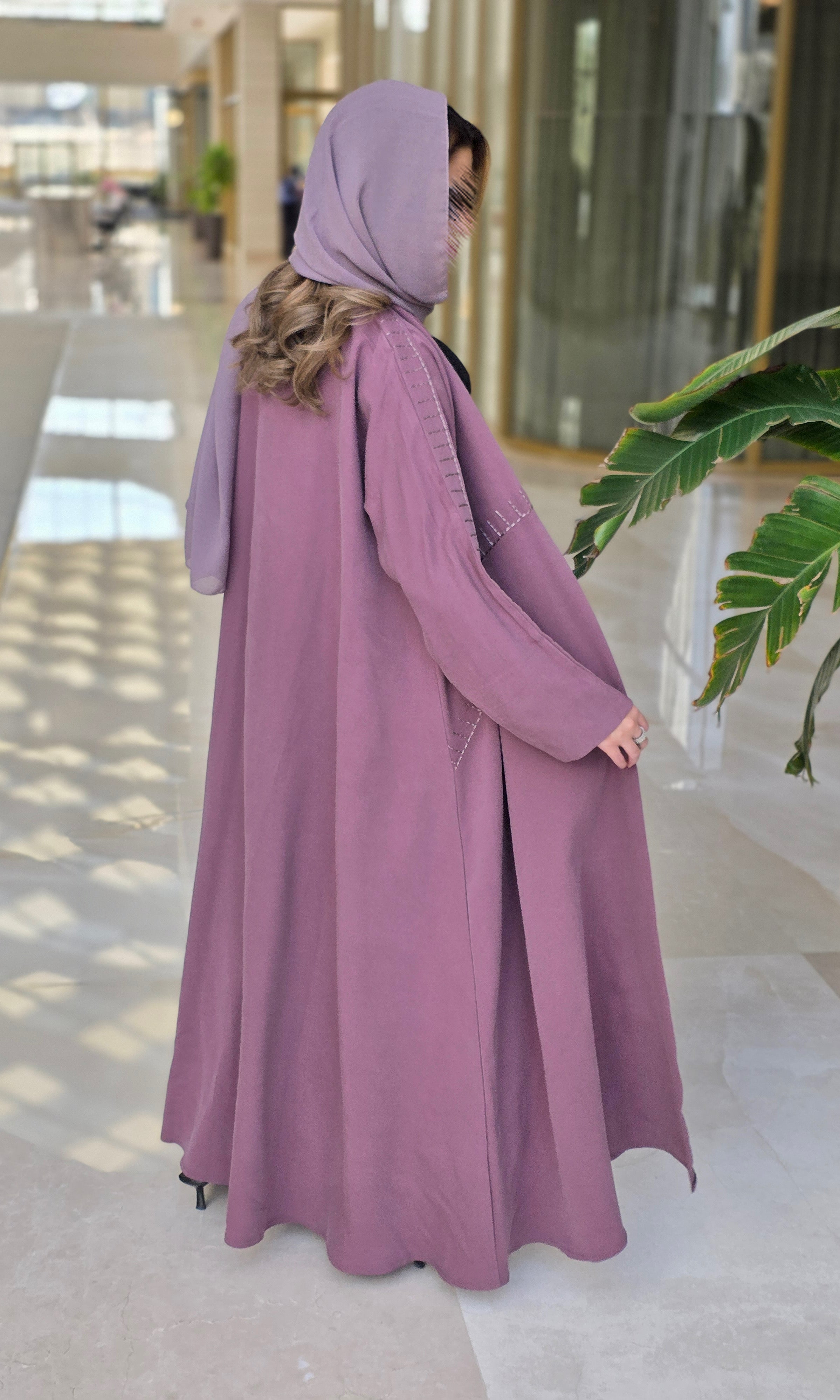 MWT657 - عباية تطريز وردي - Aya