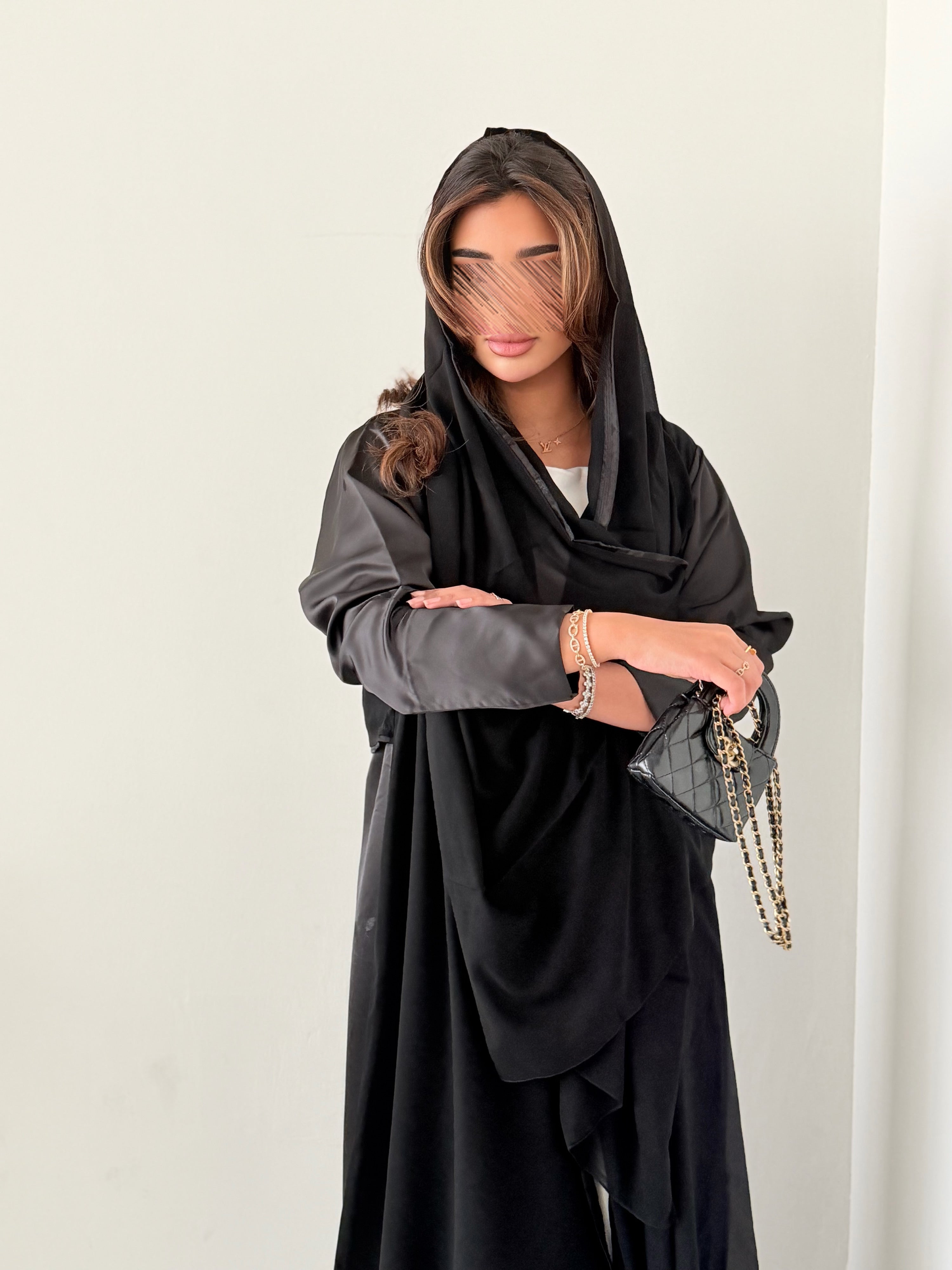 MW2111 - عباية كريب بقصة نص كلوش عصرية - Aya