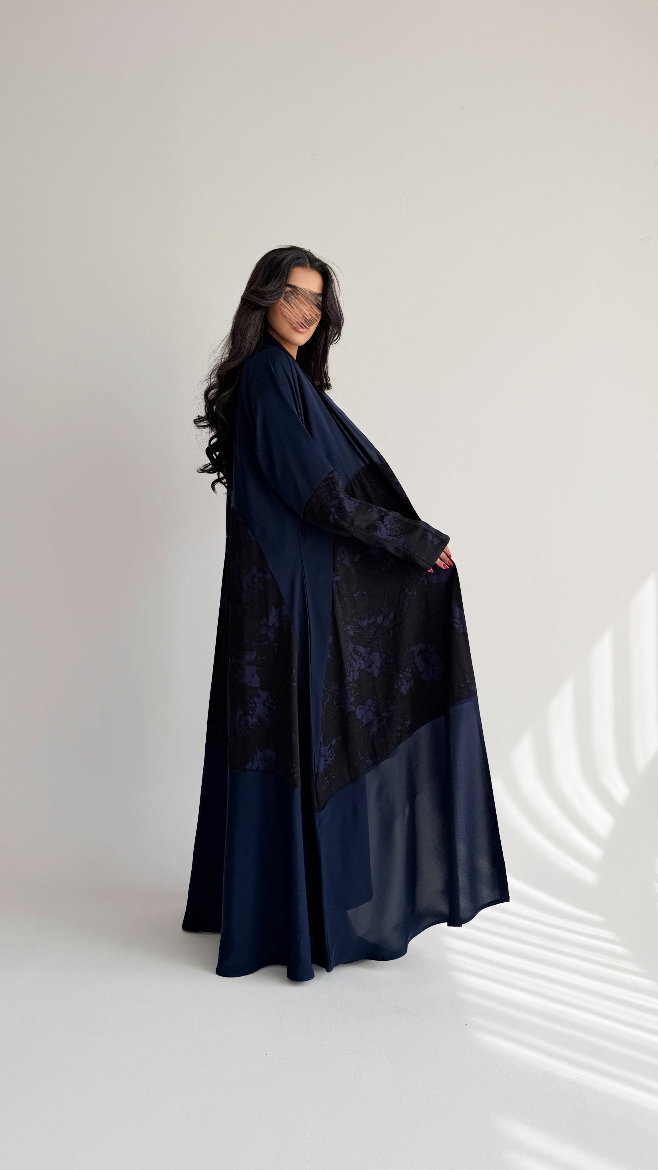 MW2082 -    عباية كريب حرير قصه نص كلوش مع اضافه الجاكار - Aya