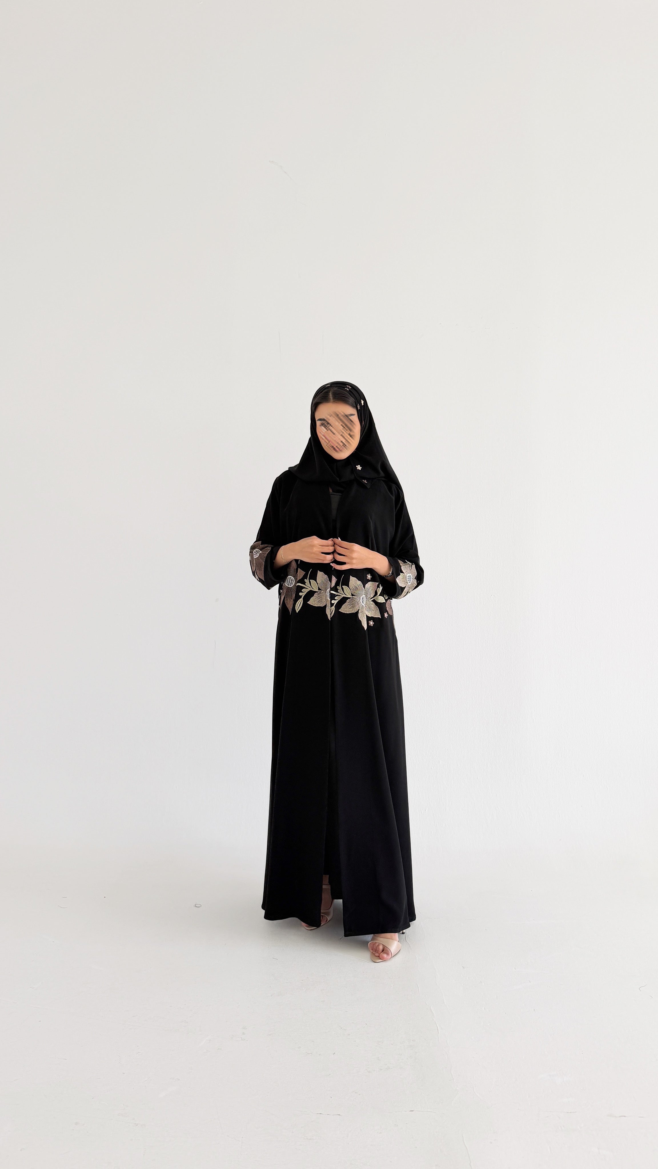 MW2051 -عباية ملكي تطريز كمبوتر - Aya