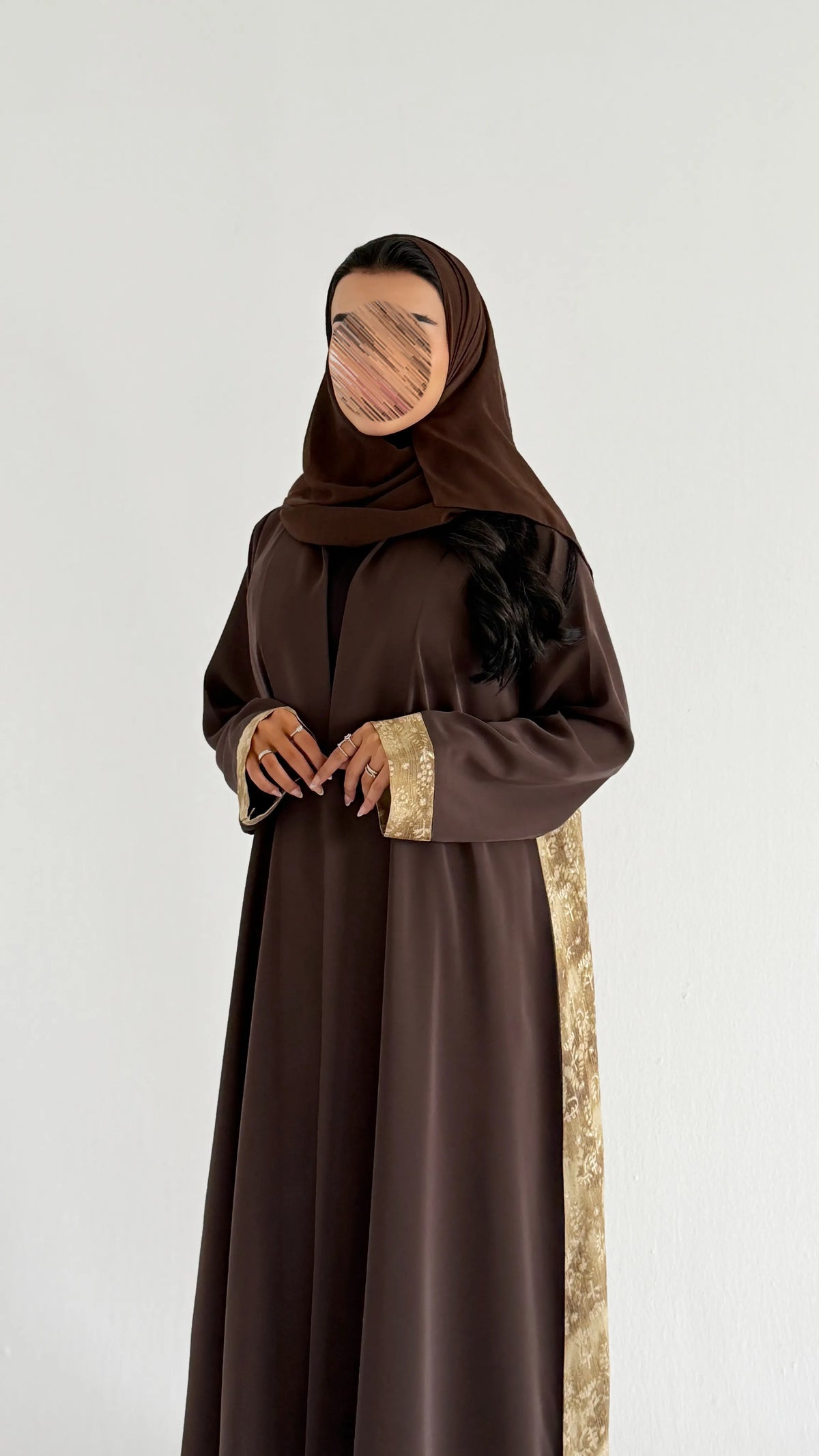MWT1285 - عباية كريب بني بتدخيلة لنن طباعة - Aya