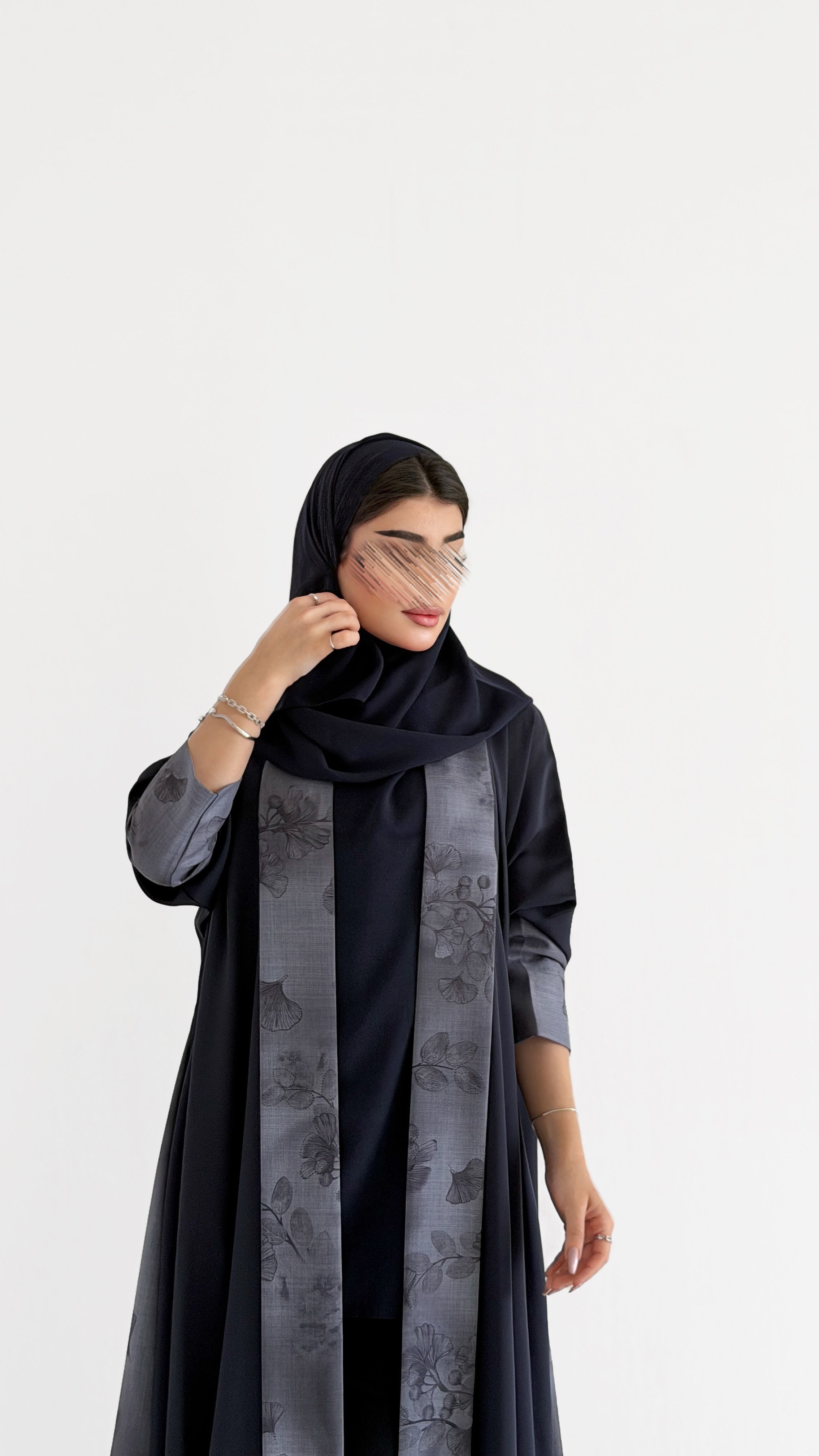 MW2112 - عباية كريب بقصة نص كلوش عصرية - Aya