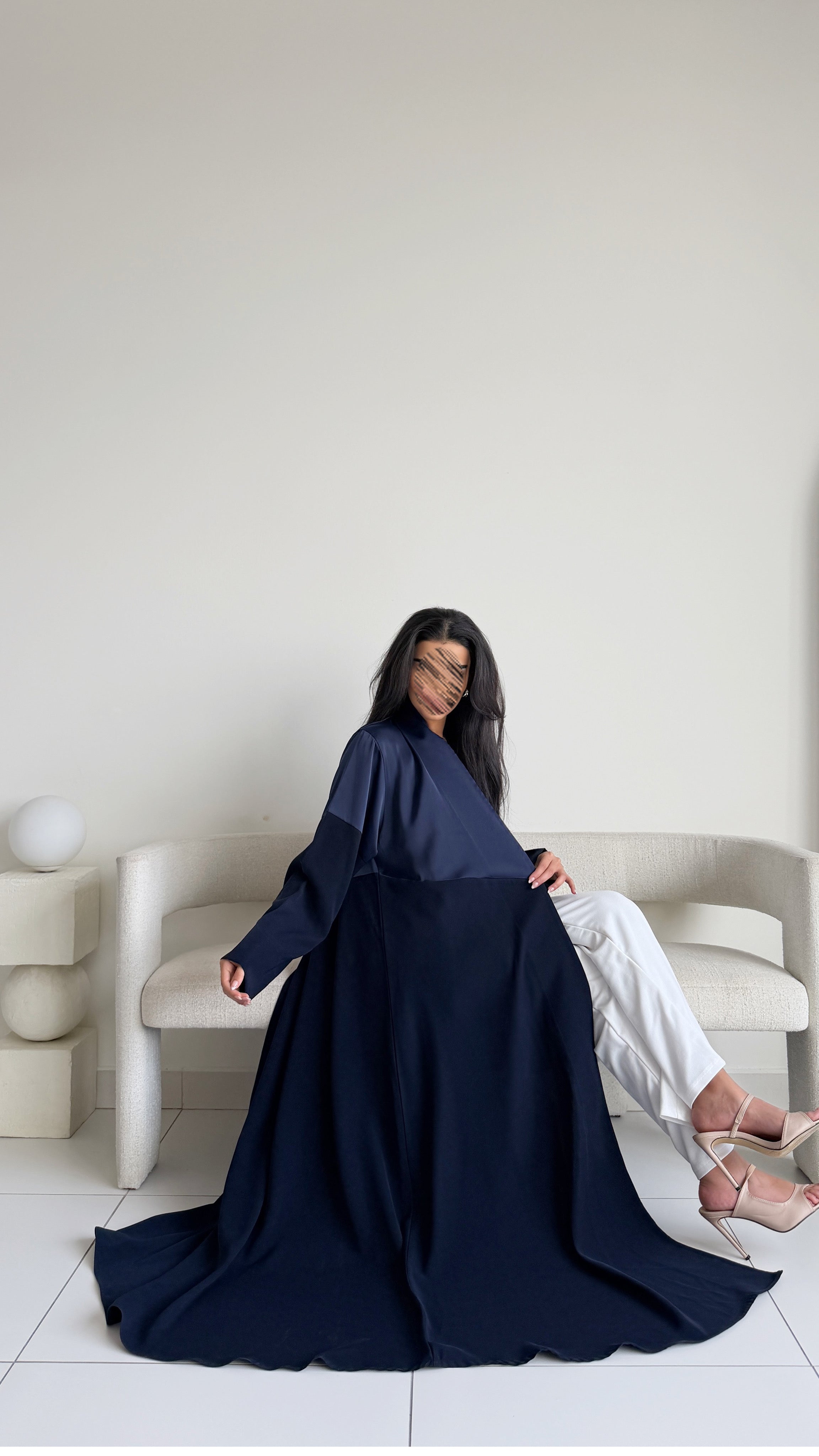 MWT1165 -  عباية كريب بتدخيلة ساتان - Aya