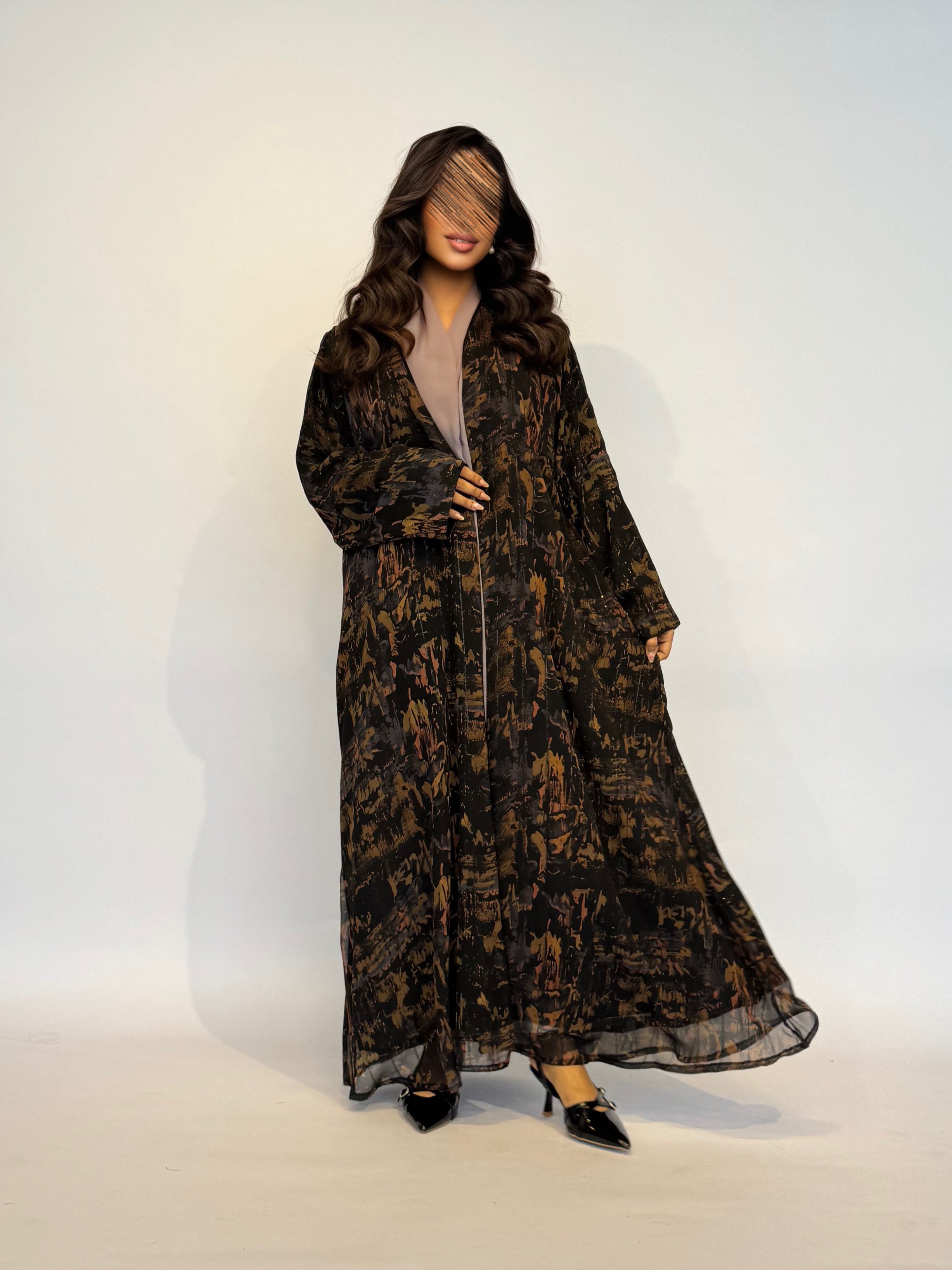 MW645 - Light Crepe Standing with Jacquard Half-Cloche