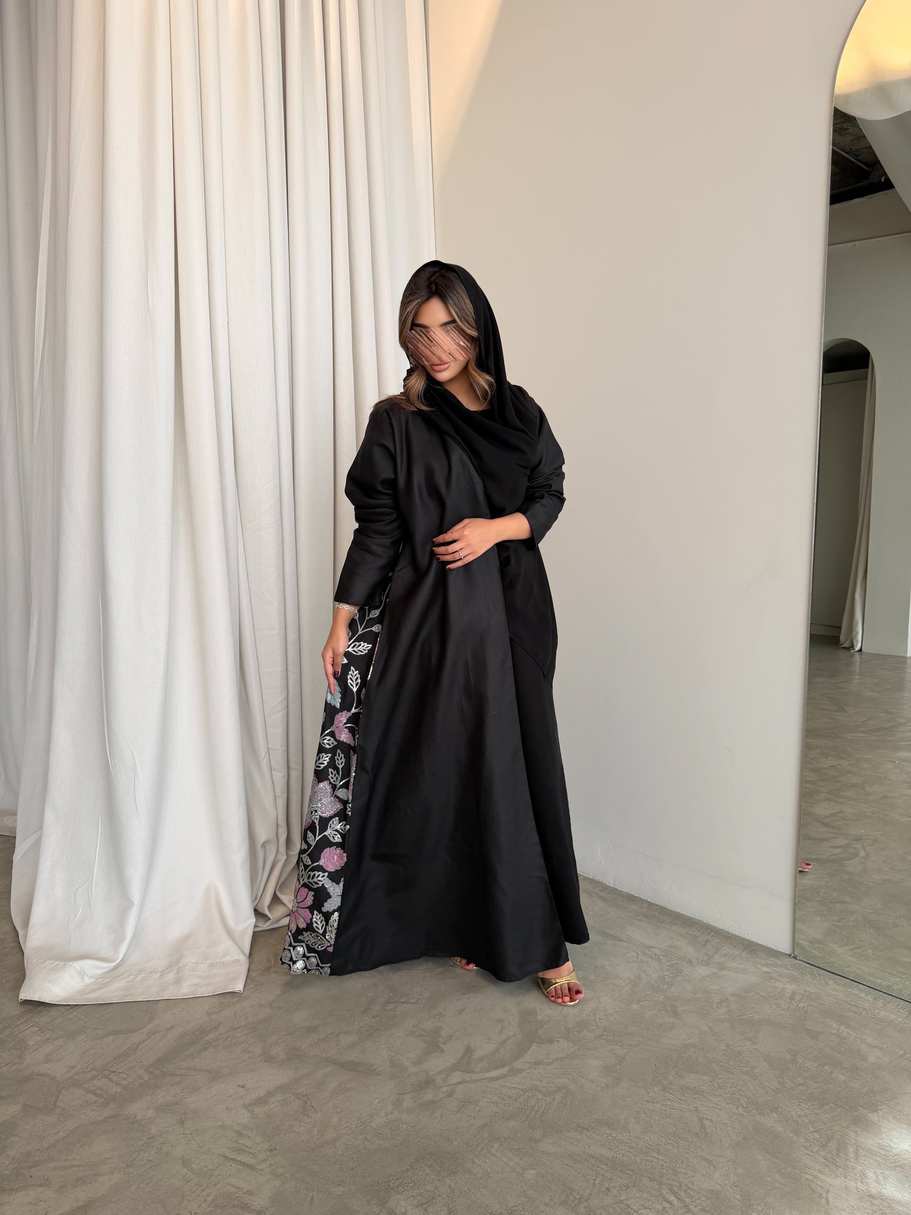 MWT1050 - عبايه بتدخيله لنن تطريز - Aya