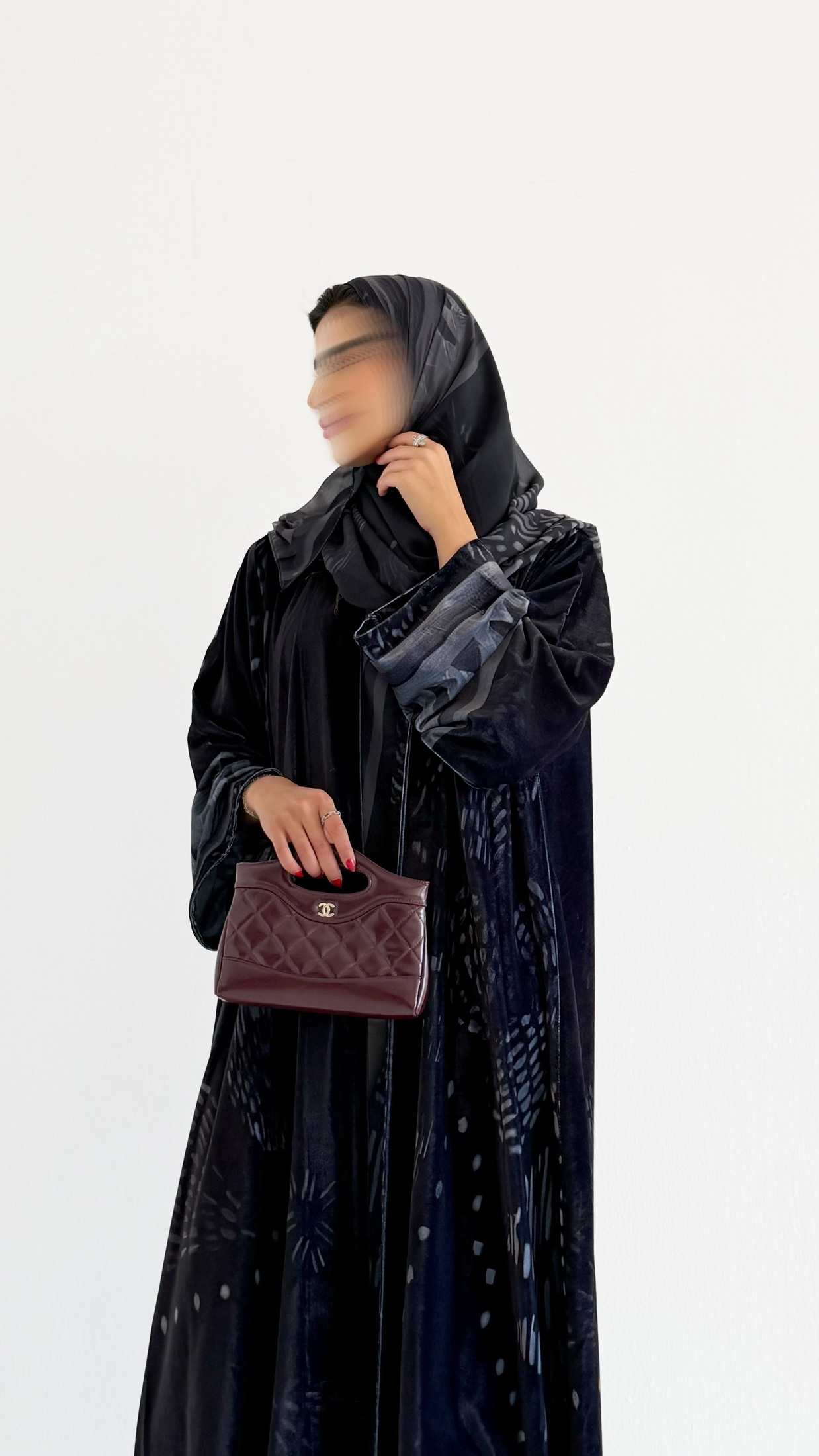 MWT615 - عباية مخمل طباعة - Aya
