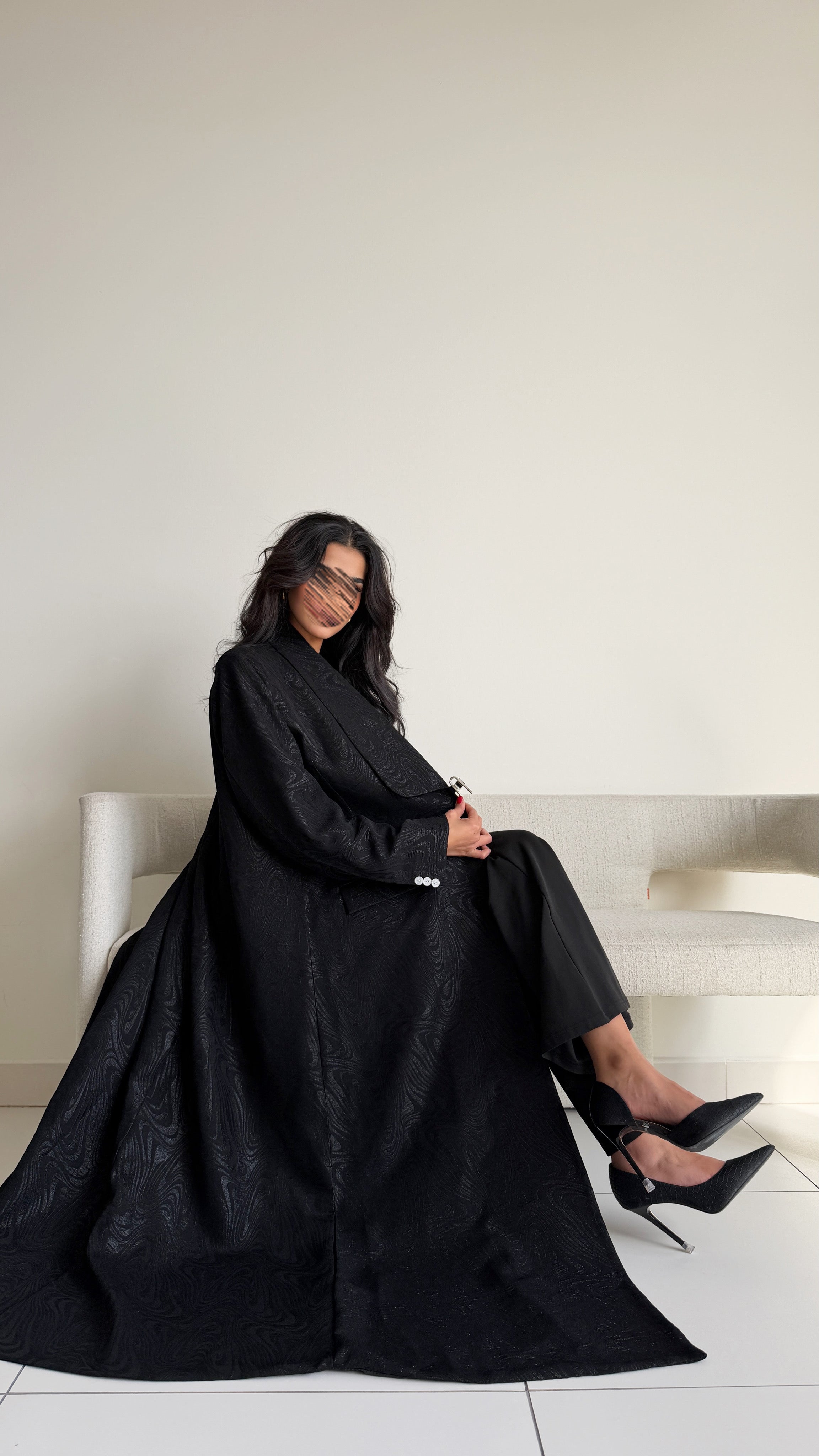 MW2033 - عبايه جاكار مع اضافه زر الاغلاق اكسوار - Aya