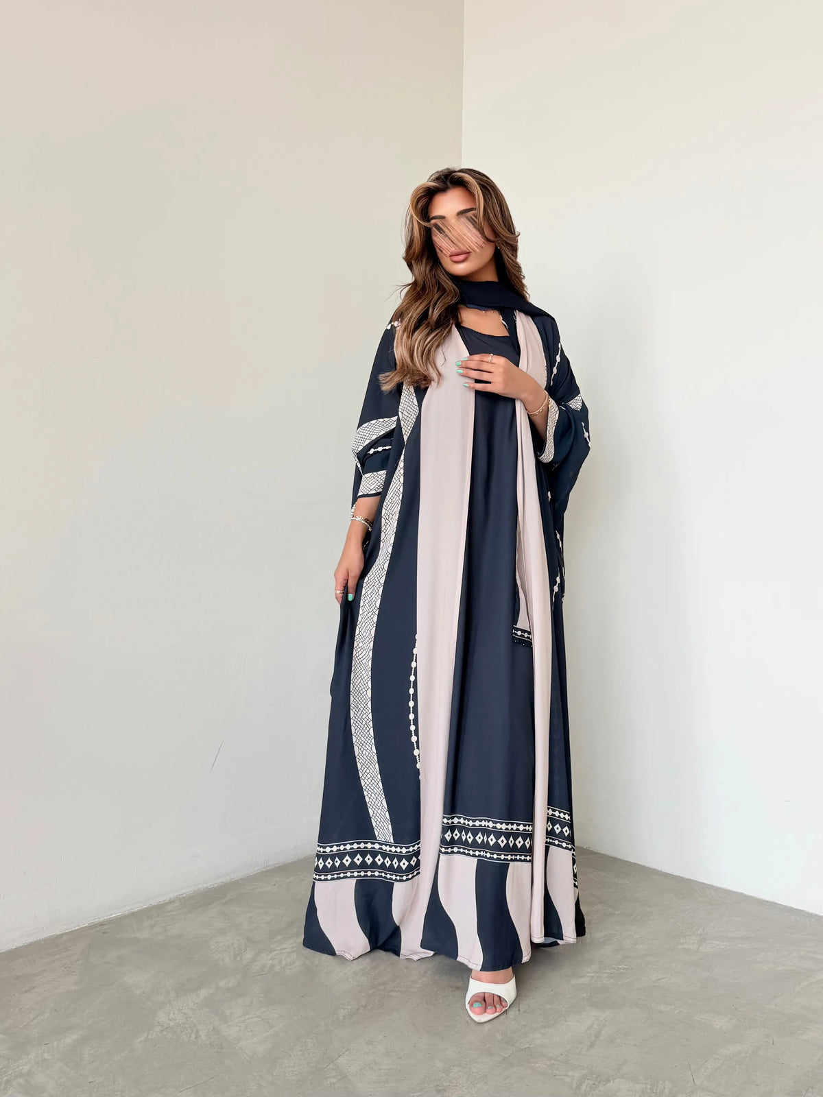 MWT4072 - عبايه طباعه فراشه