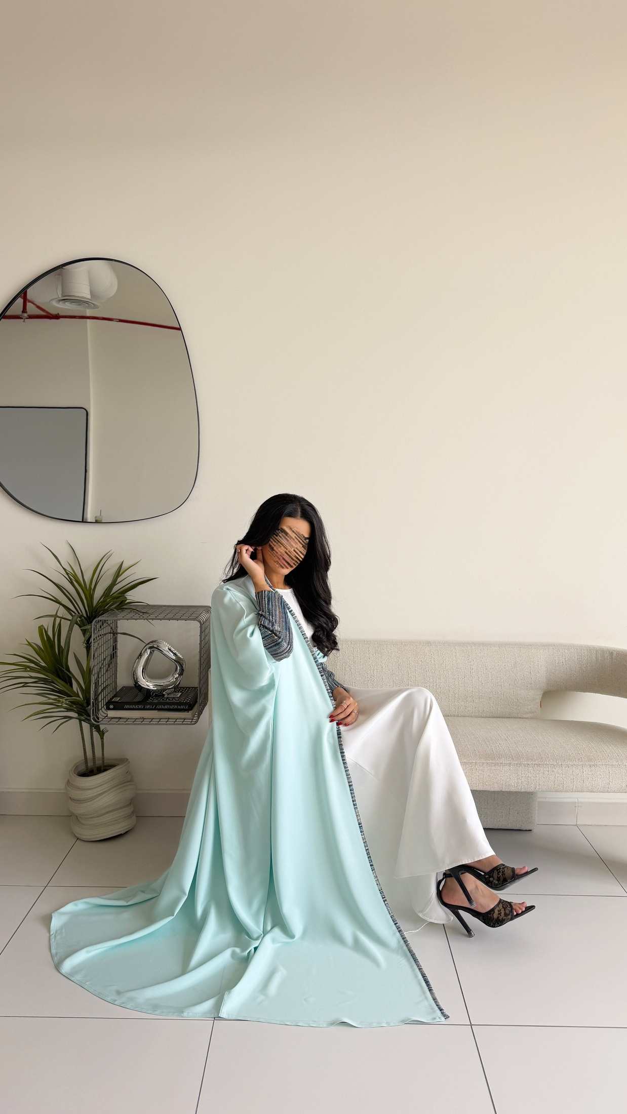 MWT2119 - عباية كريب بأكمام استرتش ملونه - Aya