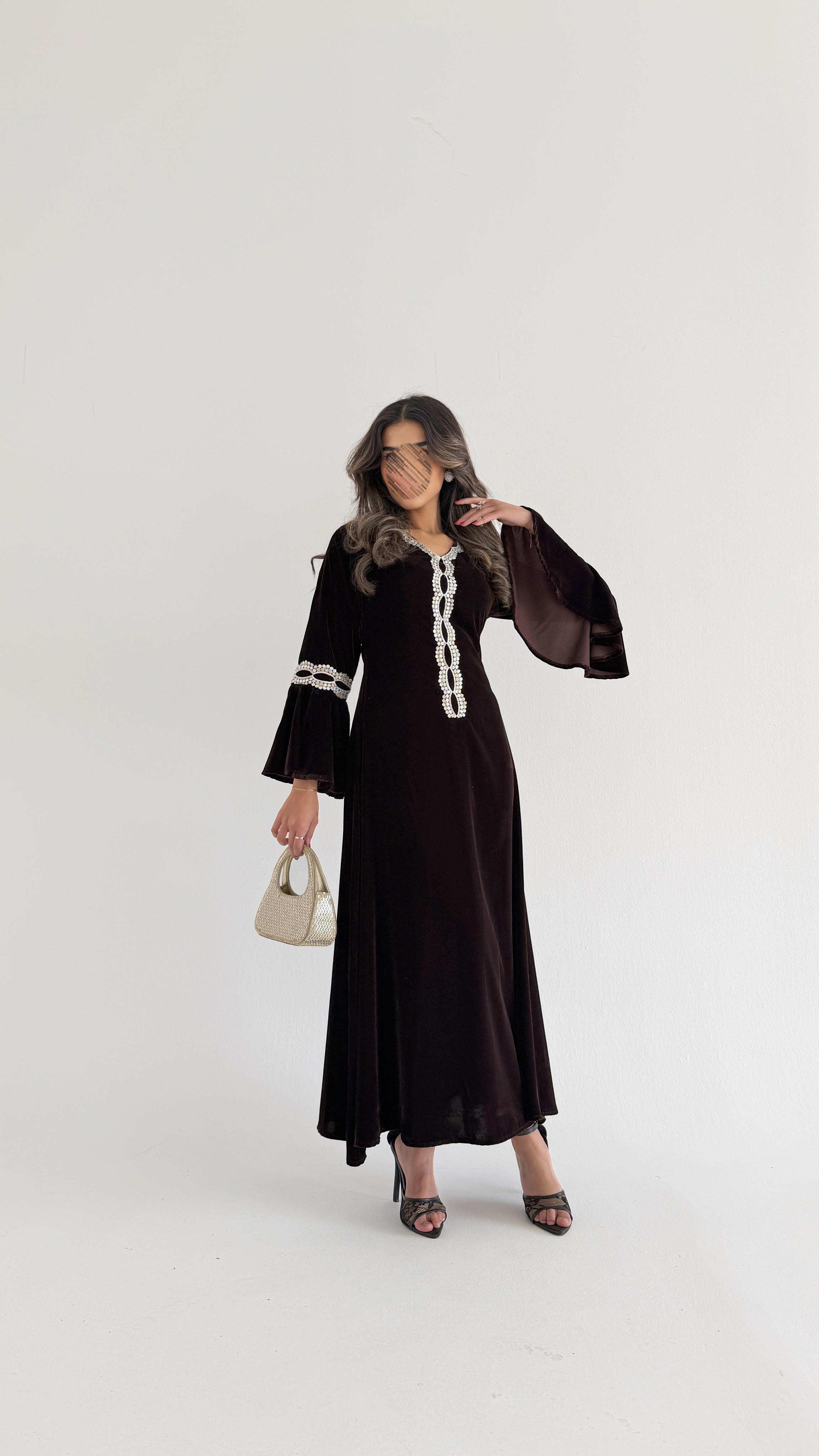 MWJ013 - جلابية مخمل مكسر بتصميم أنيق وكلفة ناعمة متوازنة - Aya