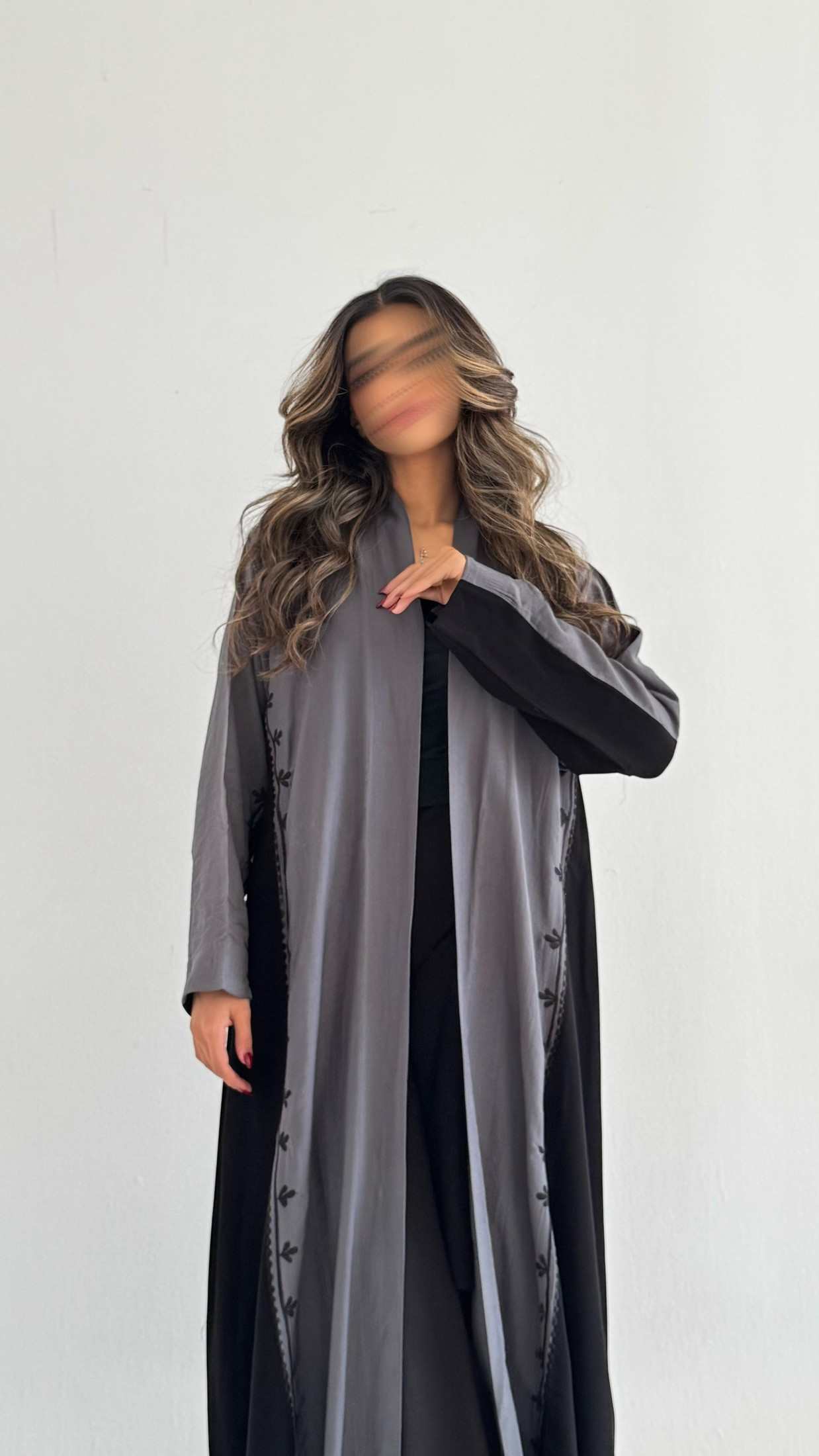 MW1736 - عباية لنن مكسر تطريز يدوي - Aya