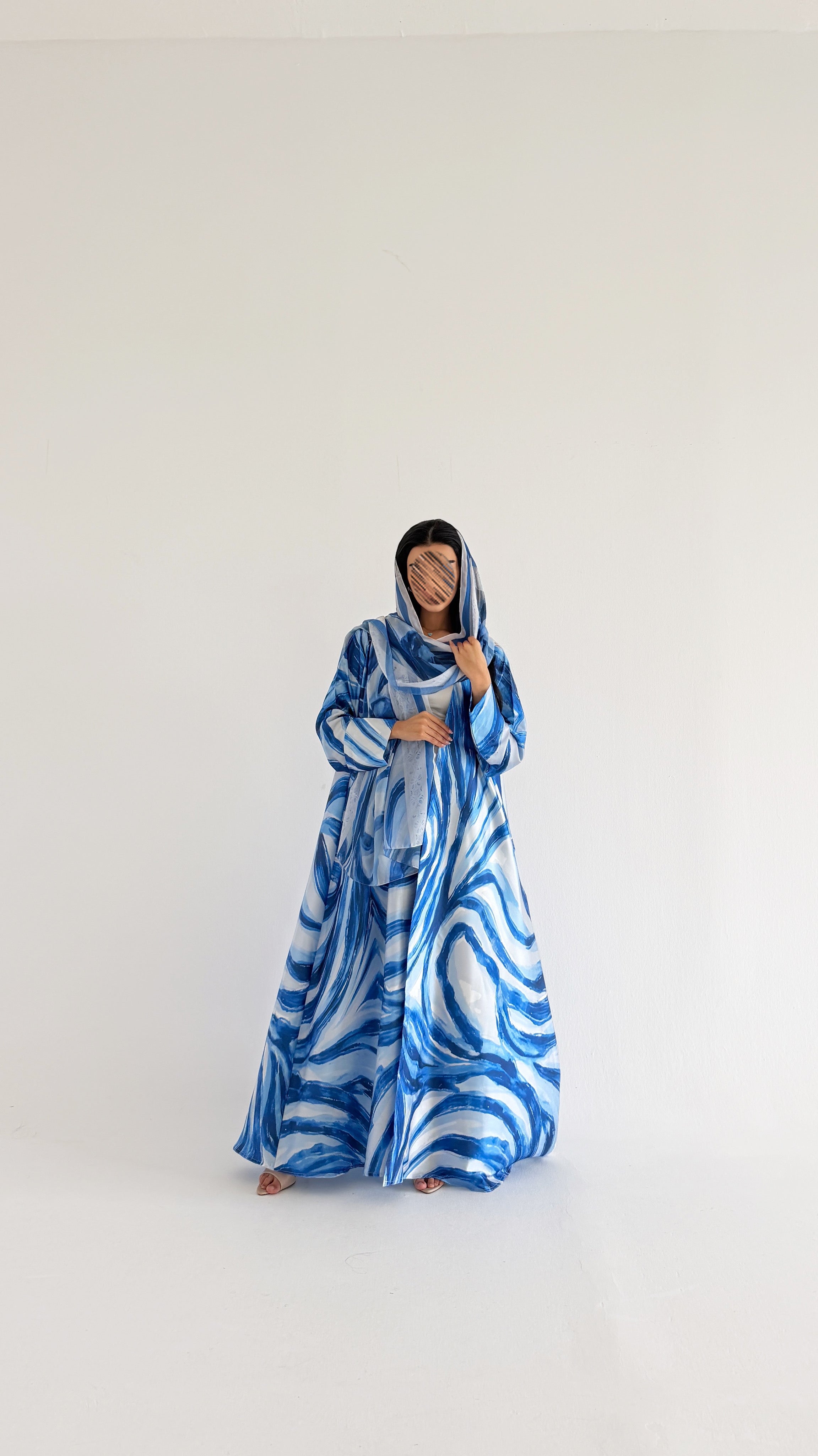 MWT667 - عباية طباعة ازرق - Aya