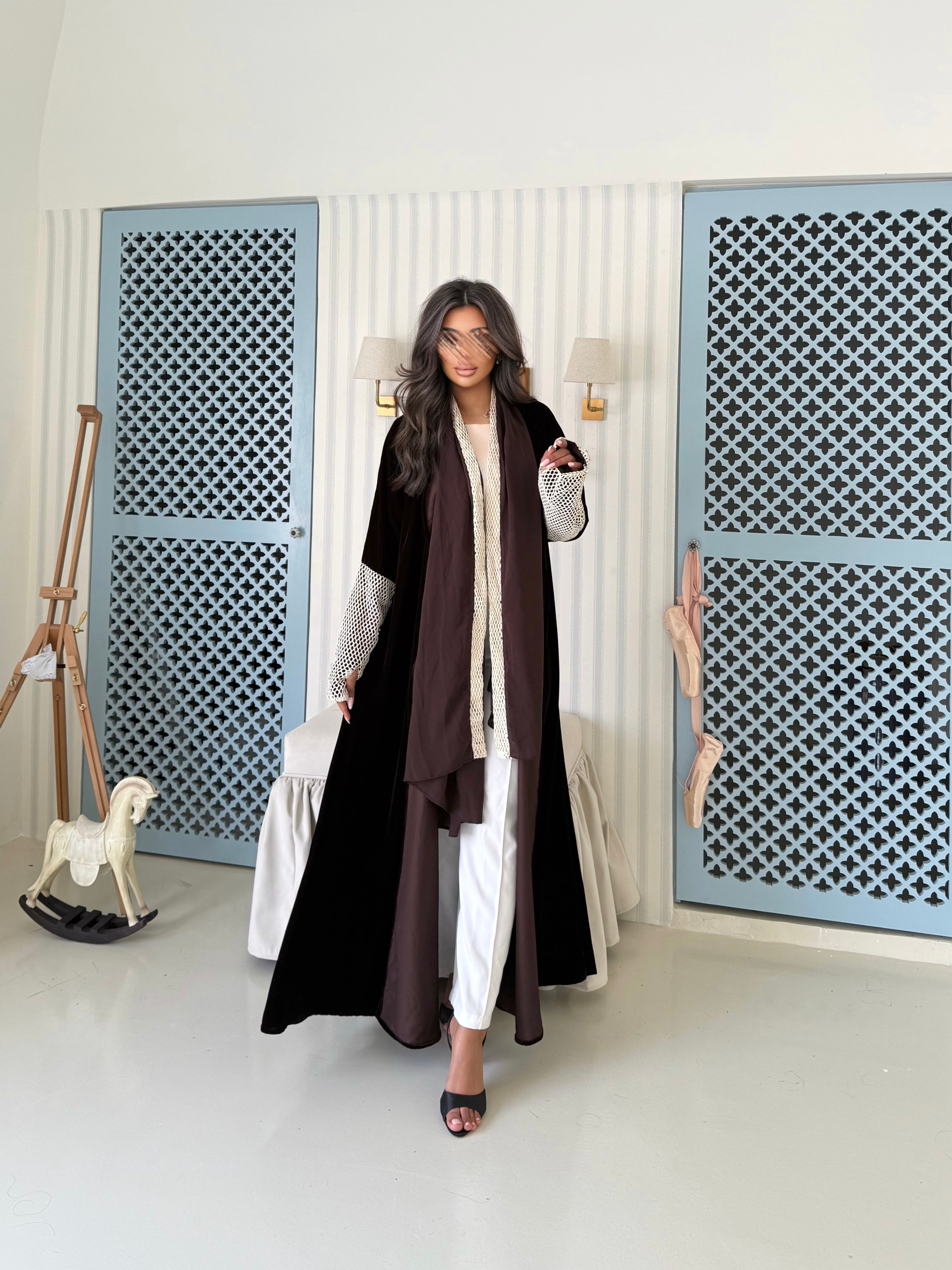 MW645 - Light Crepe Standing with Jacquard Half-Cloche