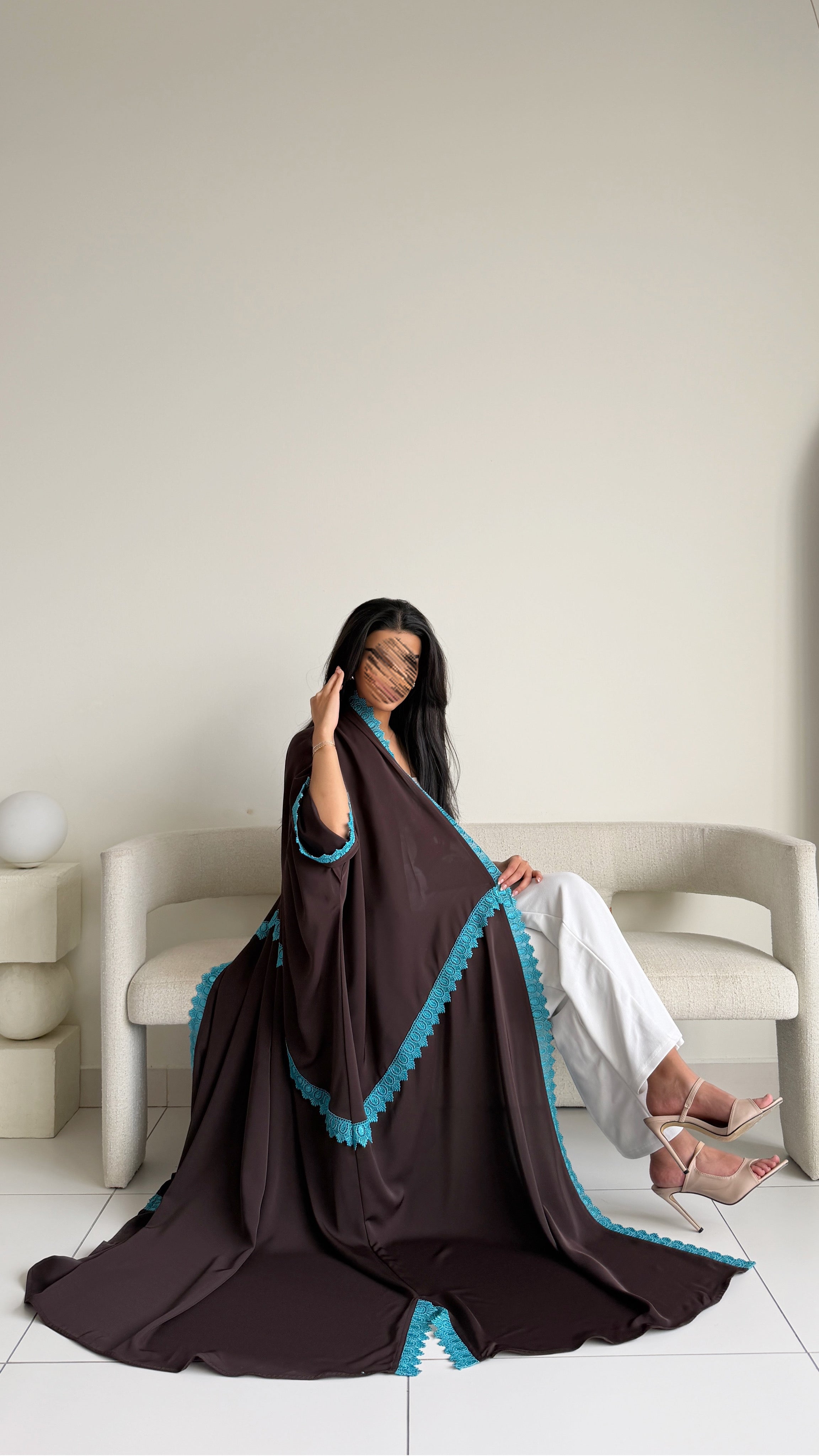 MW2161 - عبايه كريب مع اضافه كلفه مميزه وحصرية - Aya