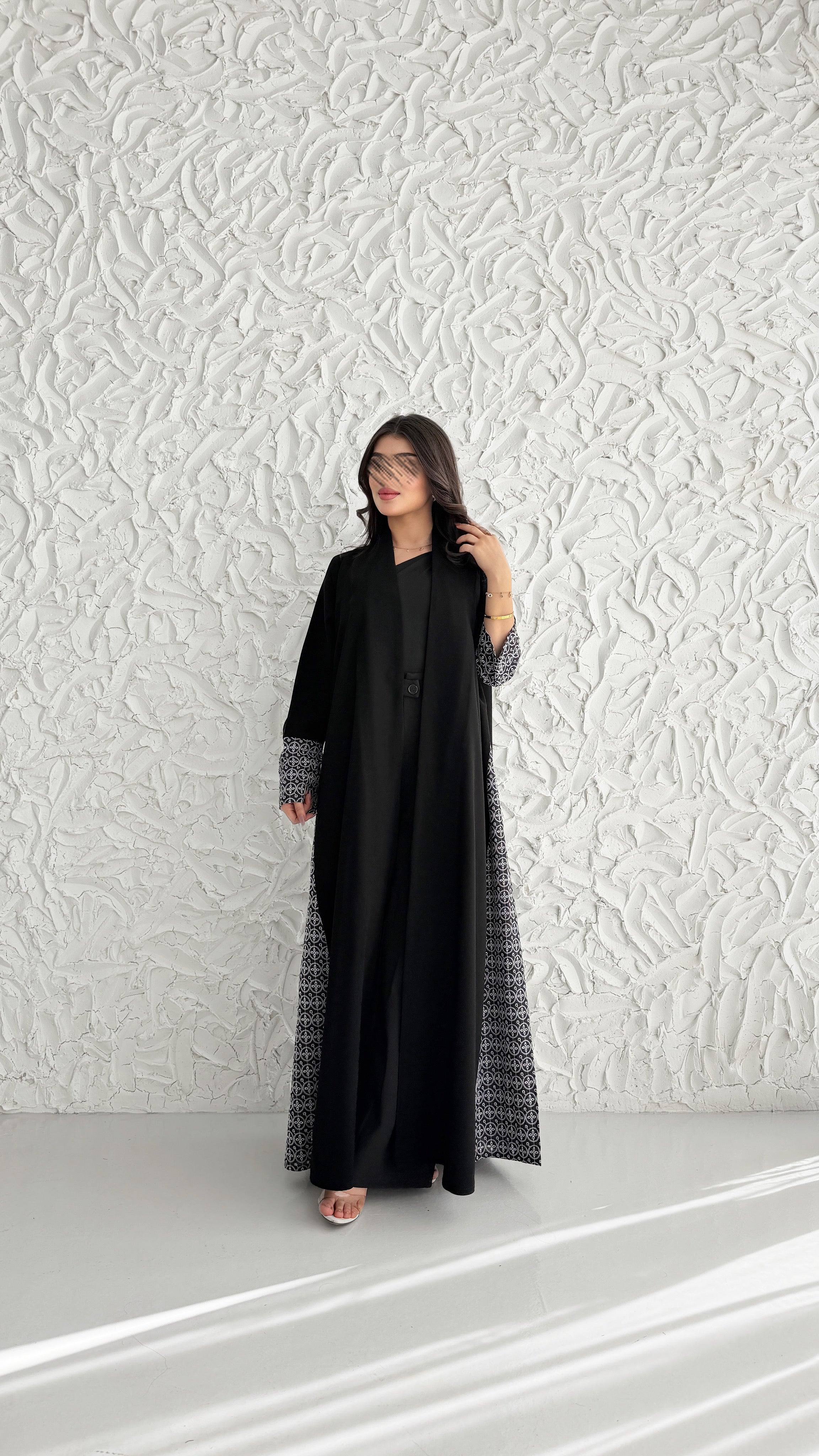 MWT5023 - قماش كريب اسود مع قماش ركامه ابيض واسود قصة كلوش - Aya