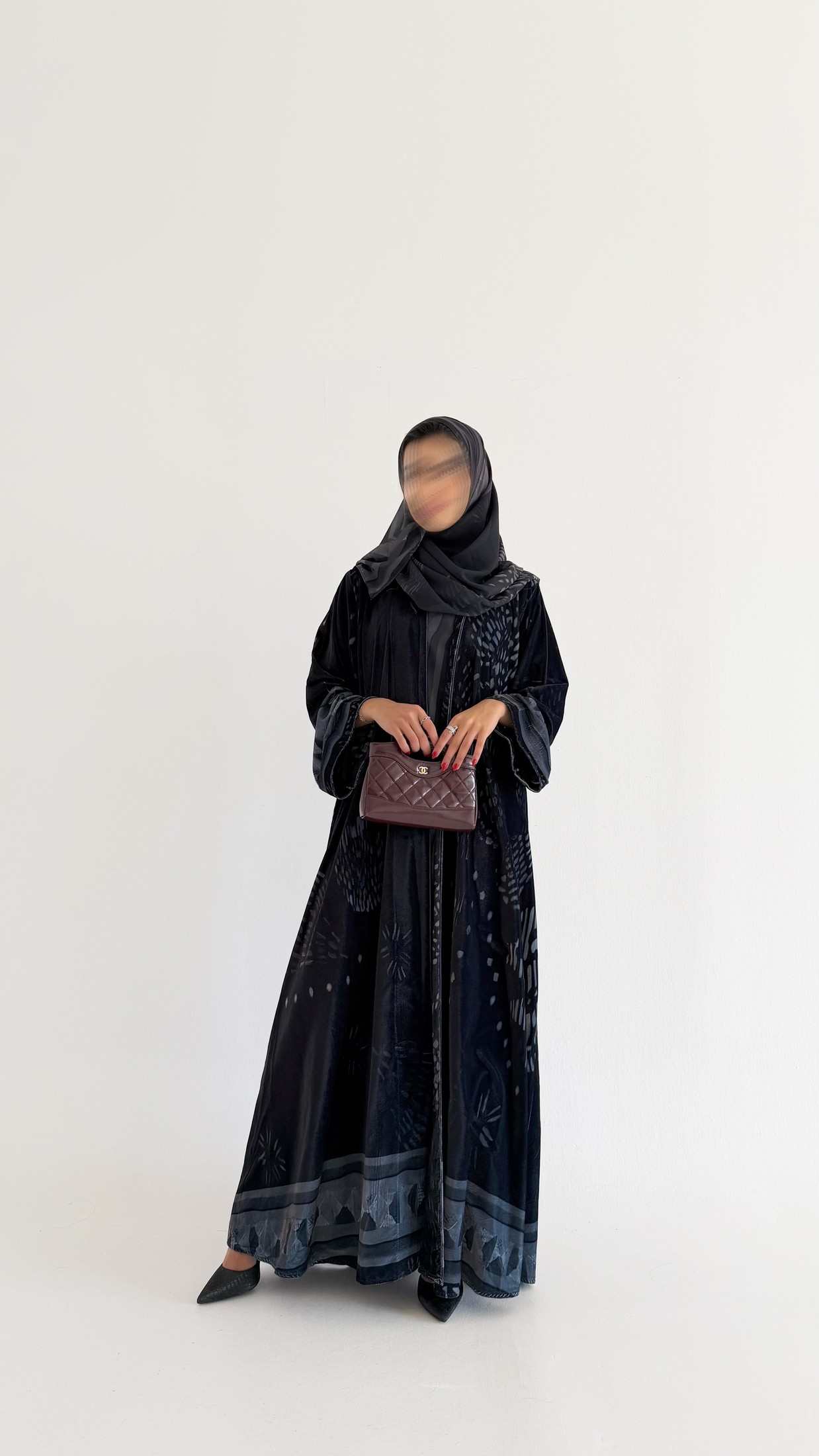 MWT615 - عباية مخمل طباعة - Aya
