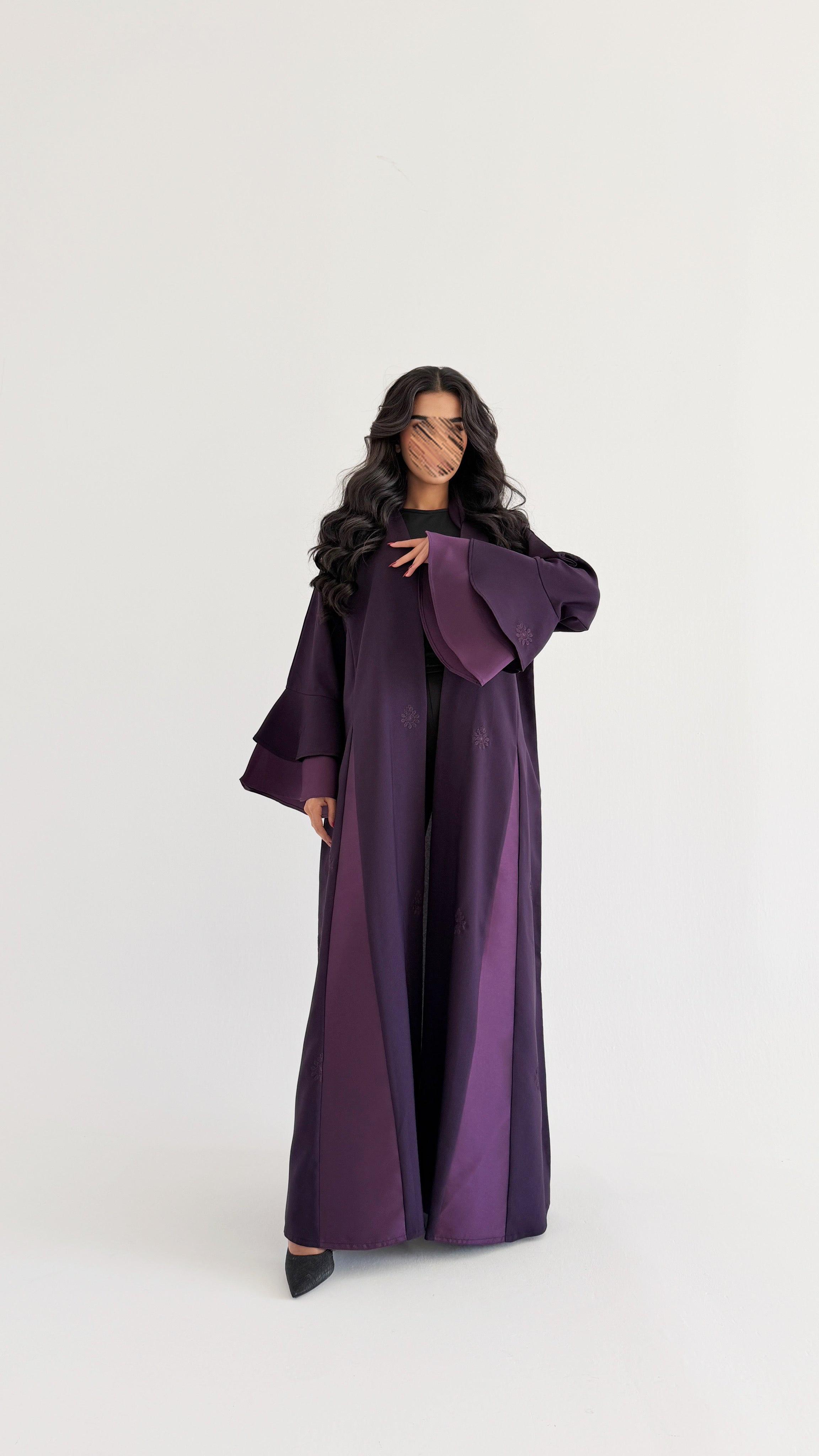 MWT1020 - عبايه بنفسجية بقصه جميله بالاكمام مع تطريز - Aya