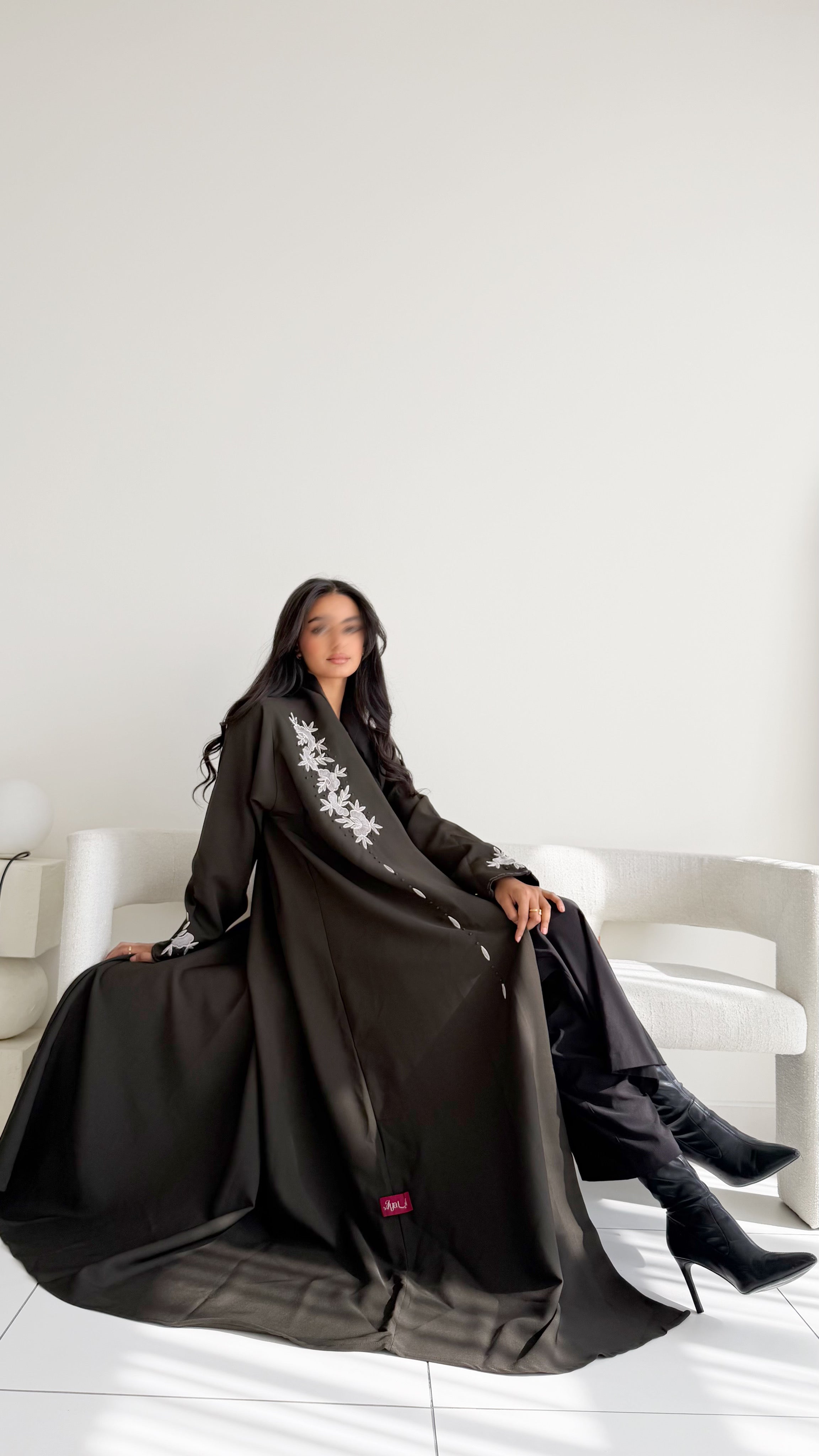 MW645 - Light Crepe Standing with Jacquard Half-Cloche