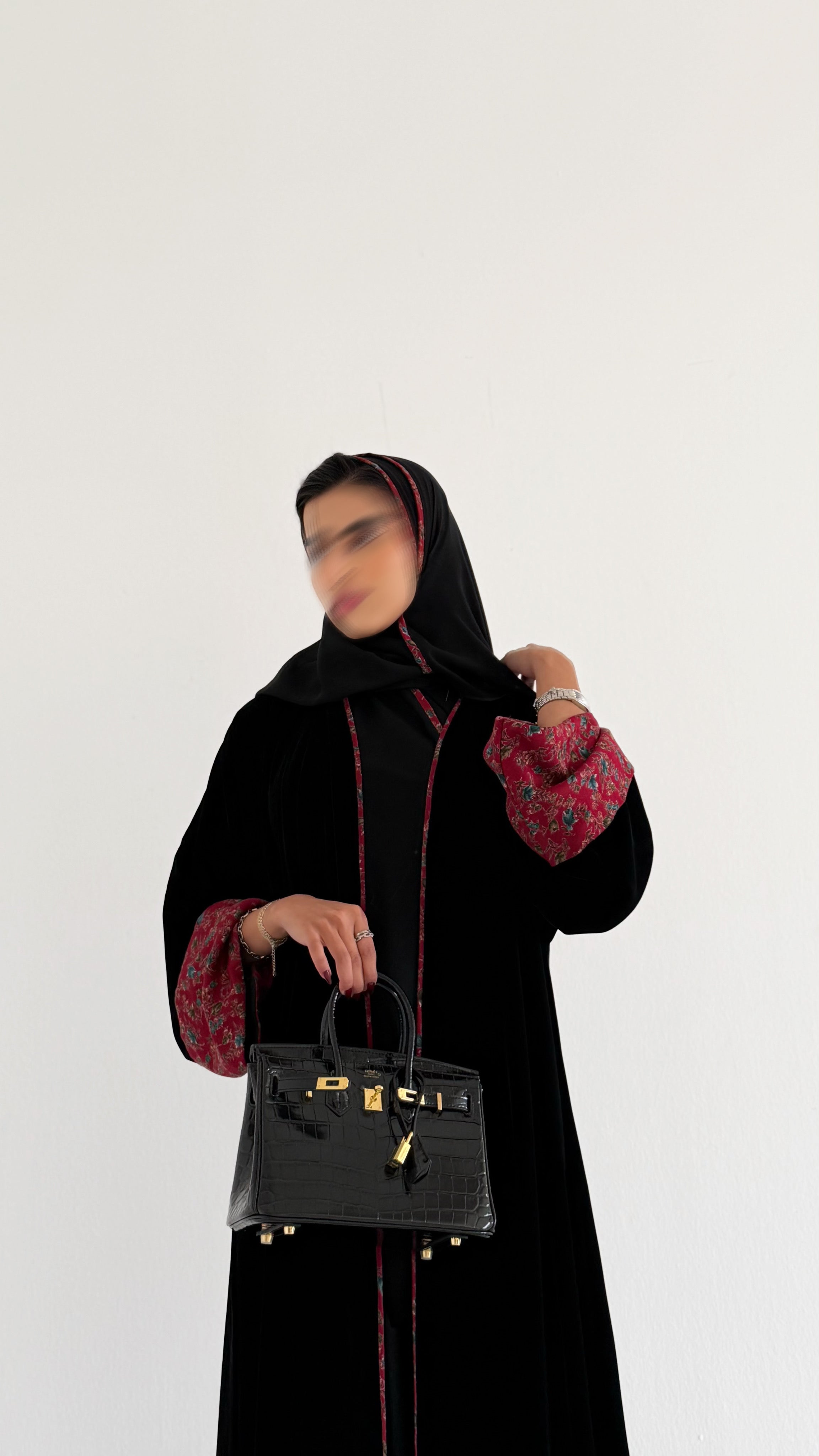 MWT705 - عباية مخمل مع تدخيلة كشميري أحمر  | Velvet abaya with Red Kashmiri - Aya