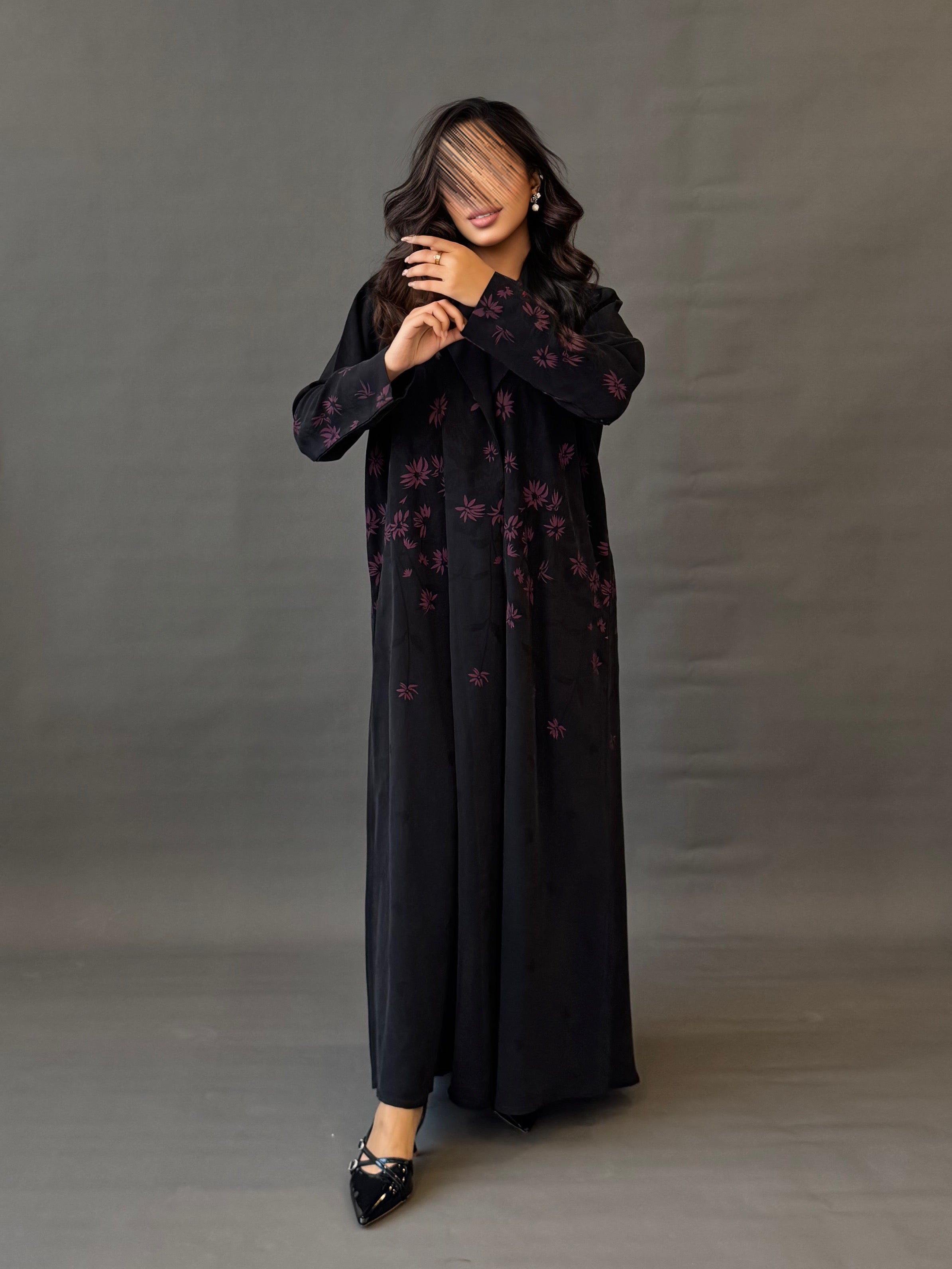 MW645 - Light Crepe Standing with Jacquard Half-Cloche