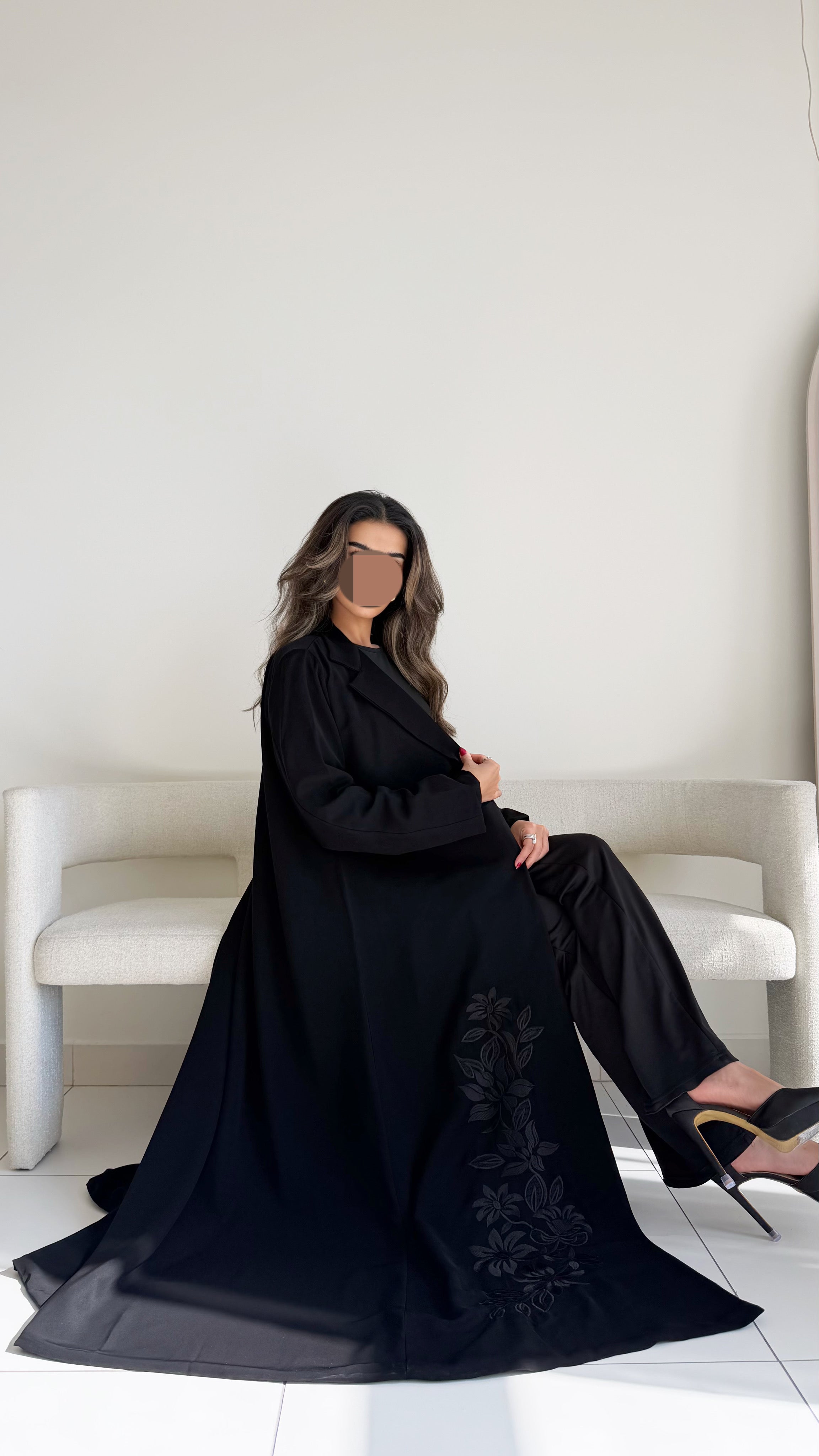 MW2002 -عباية بليزر بتطريز اسود