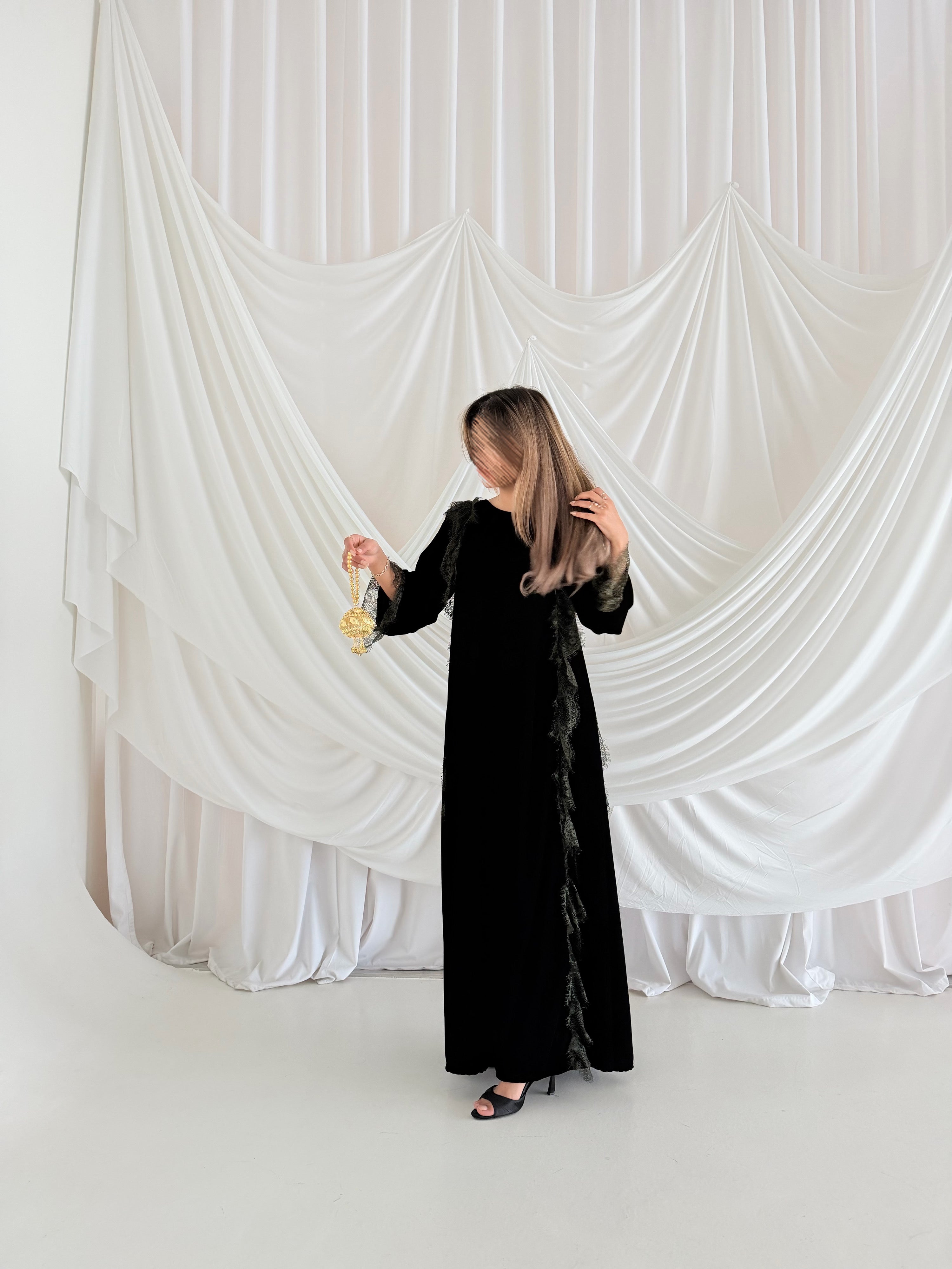 MWJ029 - جلابية مخمل اسود كلفة زيتي - Aya