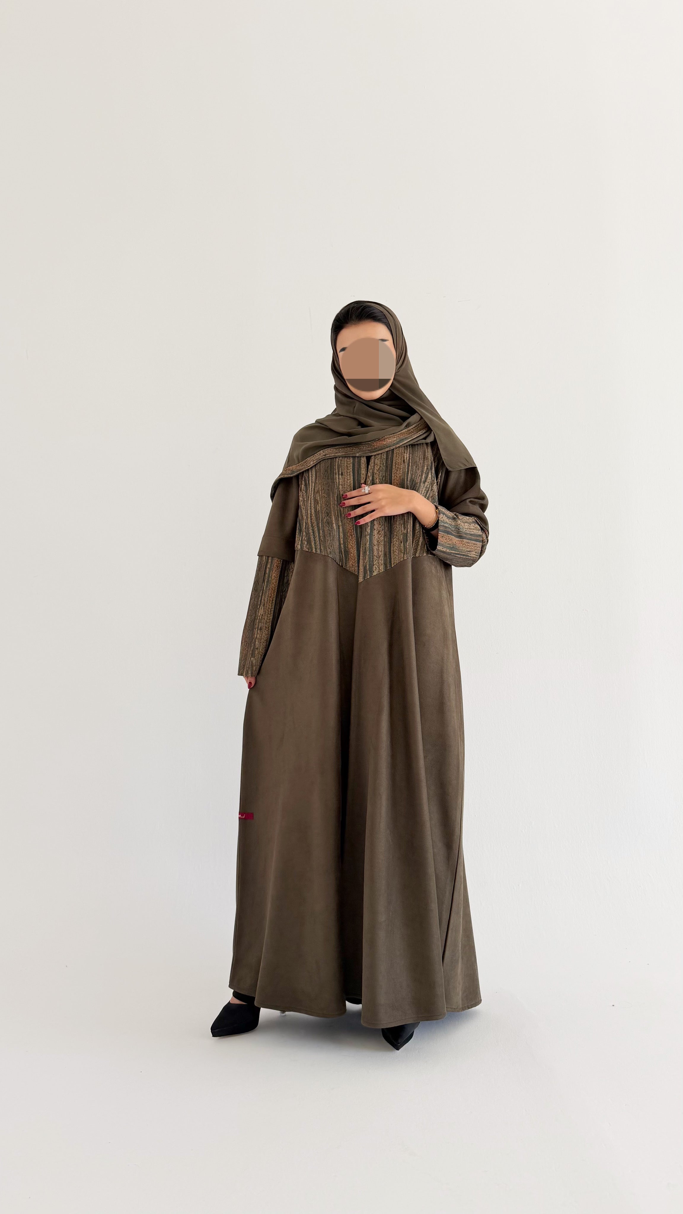 MWT891 - عباية شامواه زيتي مع تدخيله