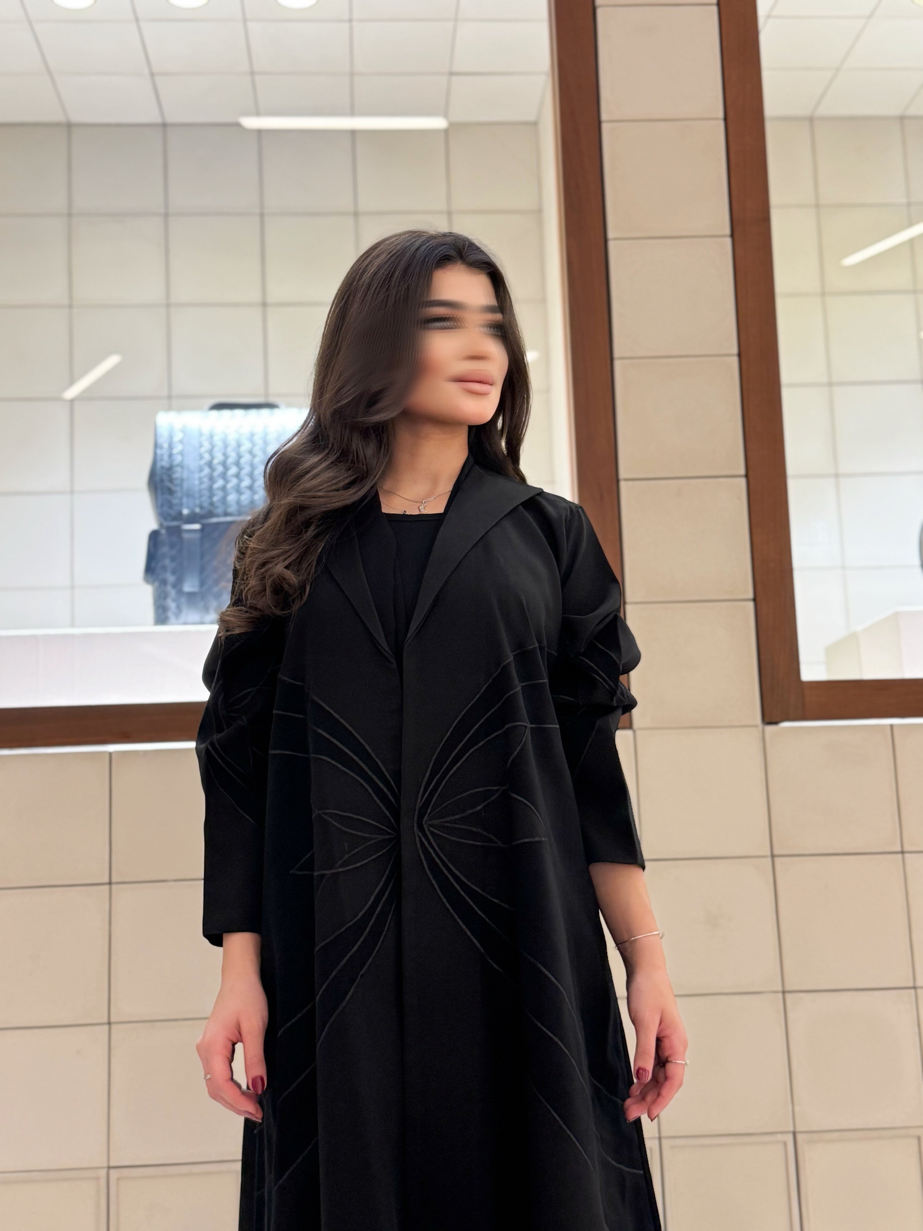 MW645 - Light Crepe Standing with Jacquard Half-Cloche