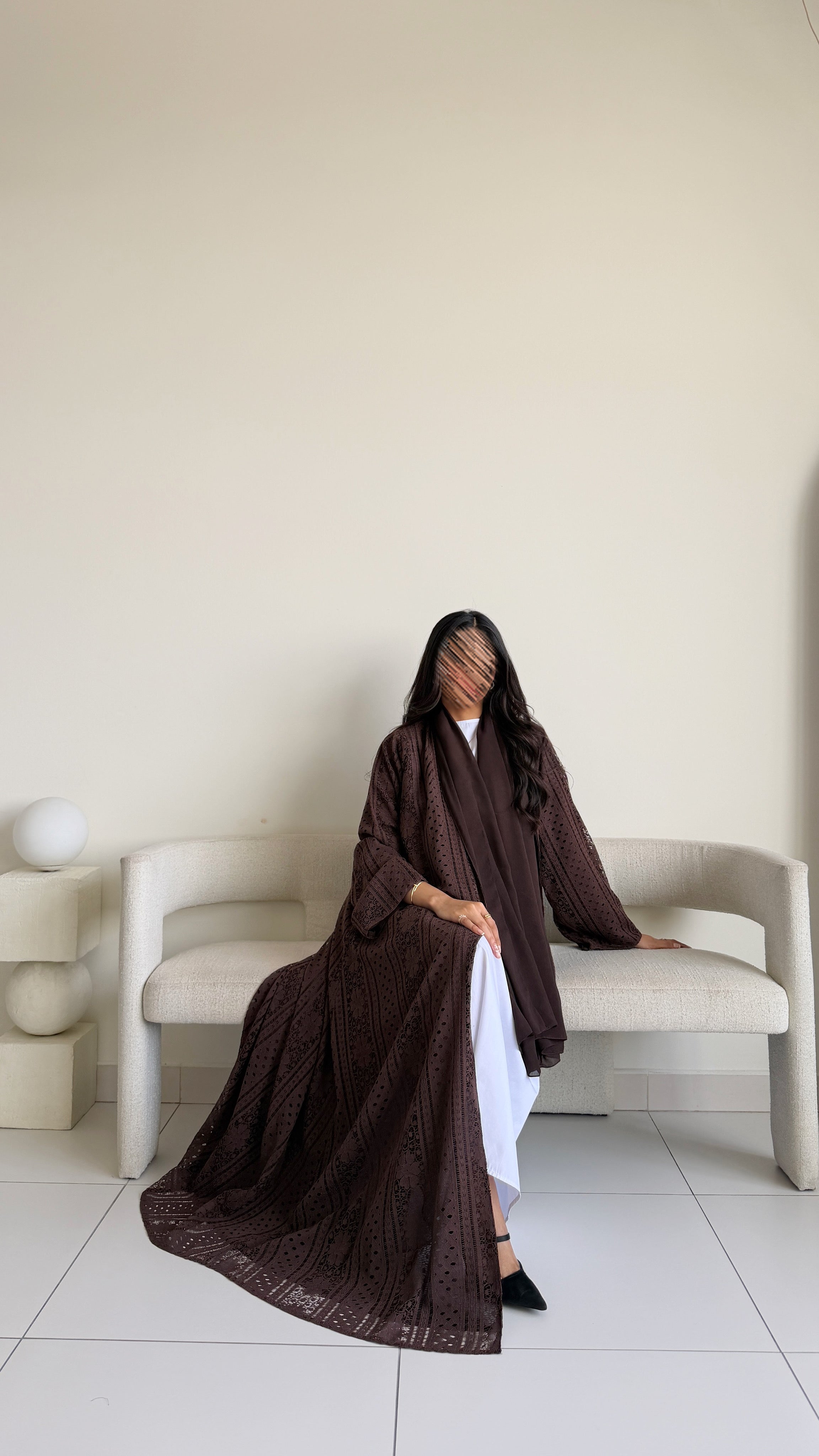 MW2159 -عباية دانتيل  مبطن نص كلوش راقيه وحصرية - Aya