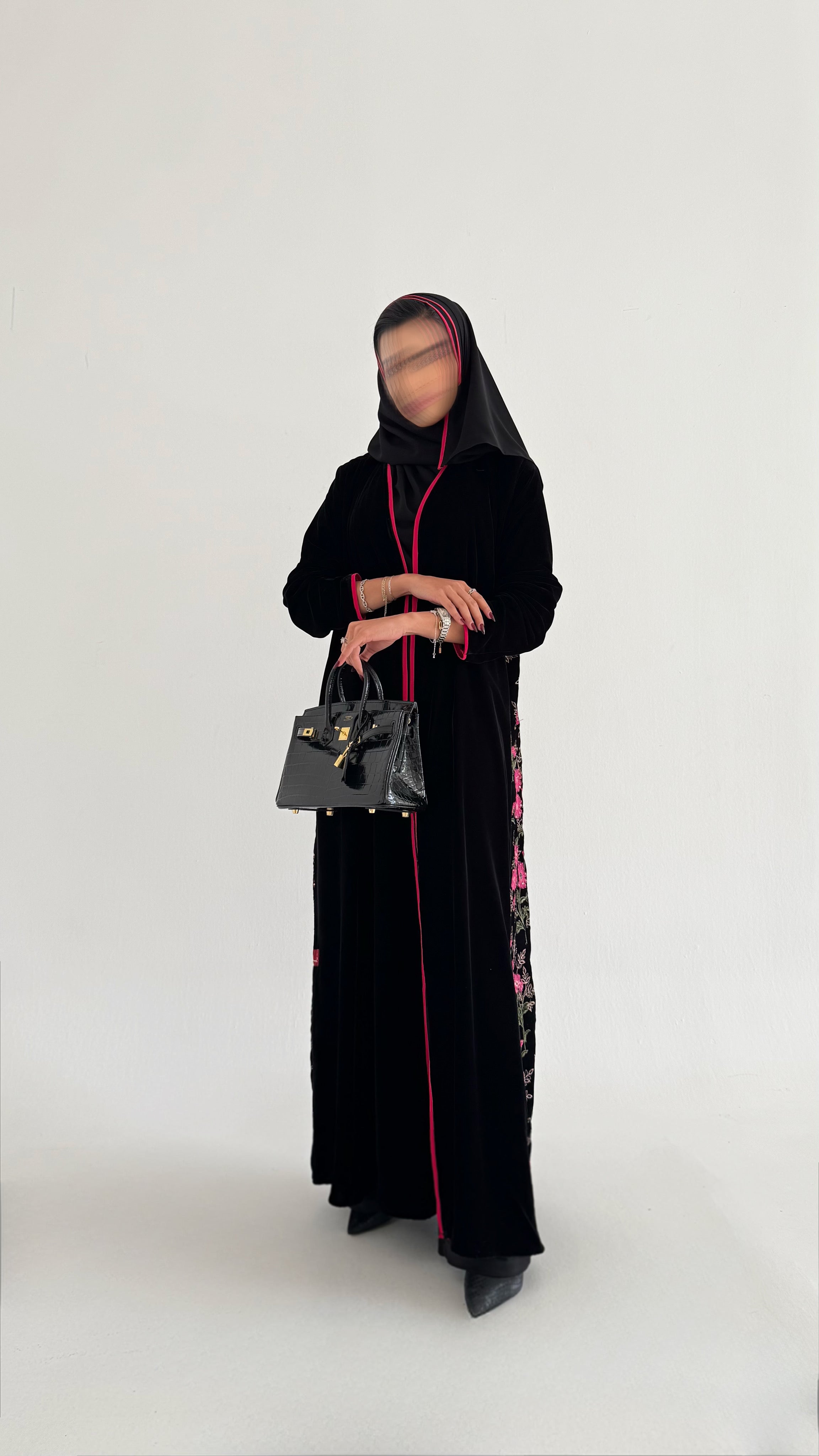 MWT732 -  Black velvet abaya with pink rose embroidery | عباية مخمل اسود مع تطريز زهري - Aya
