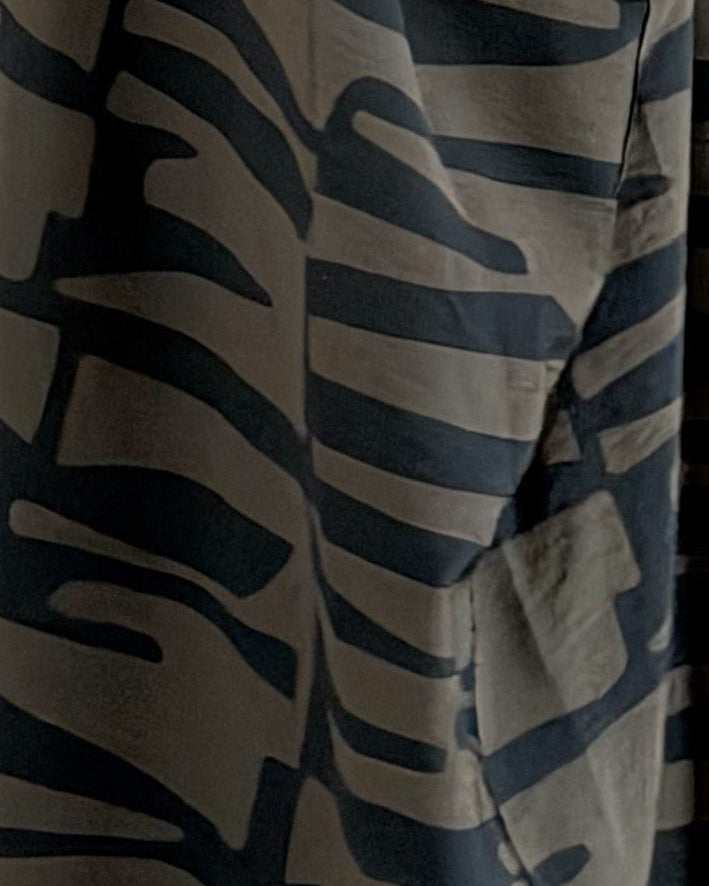 MWT2135 - عباية طباعة- Printed Abaya - Aya