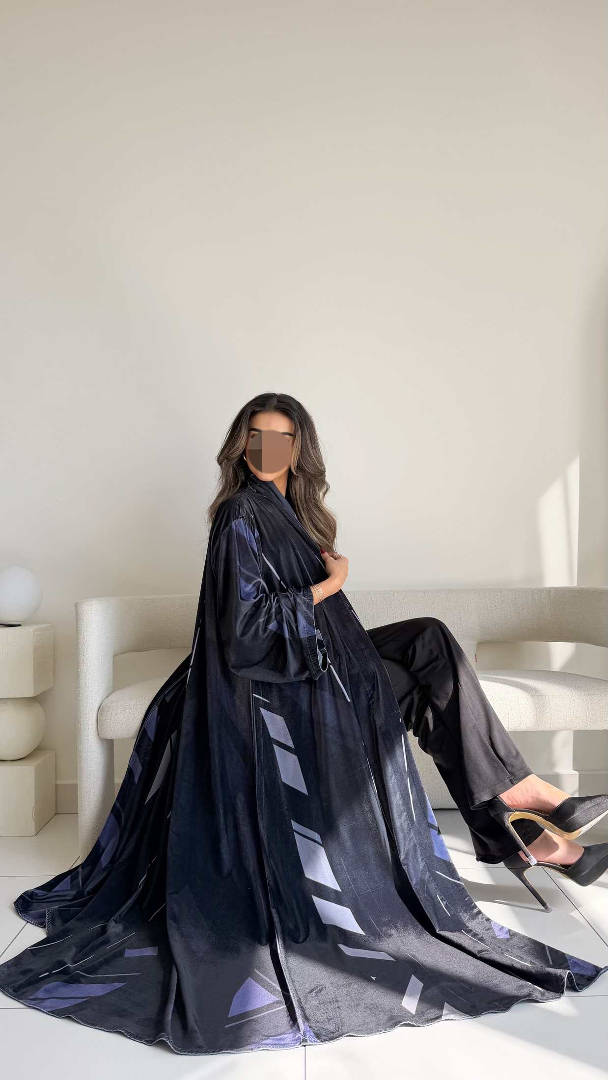 MWT885 - عباية مخمل طباعة - Aya