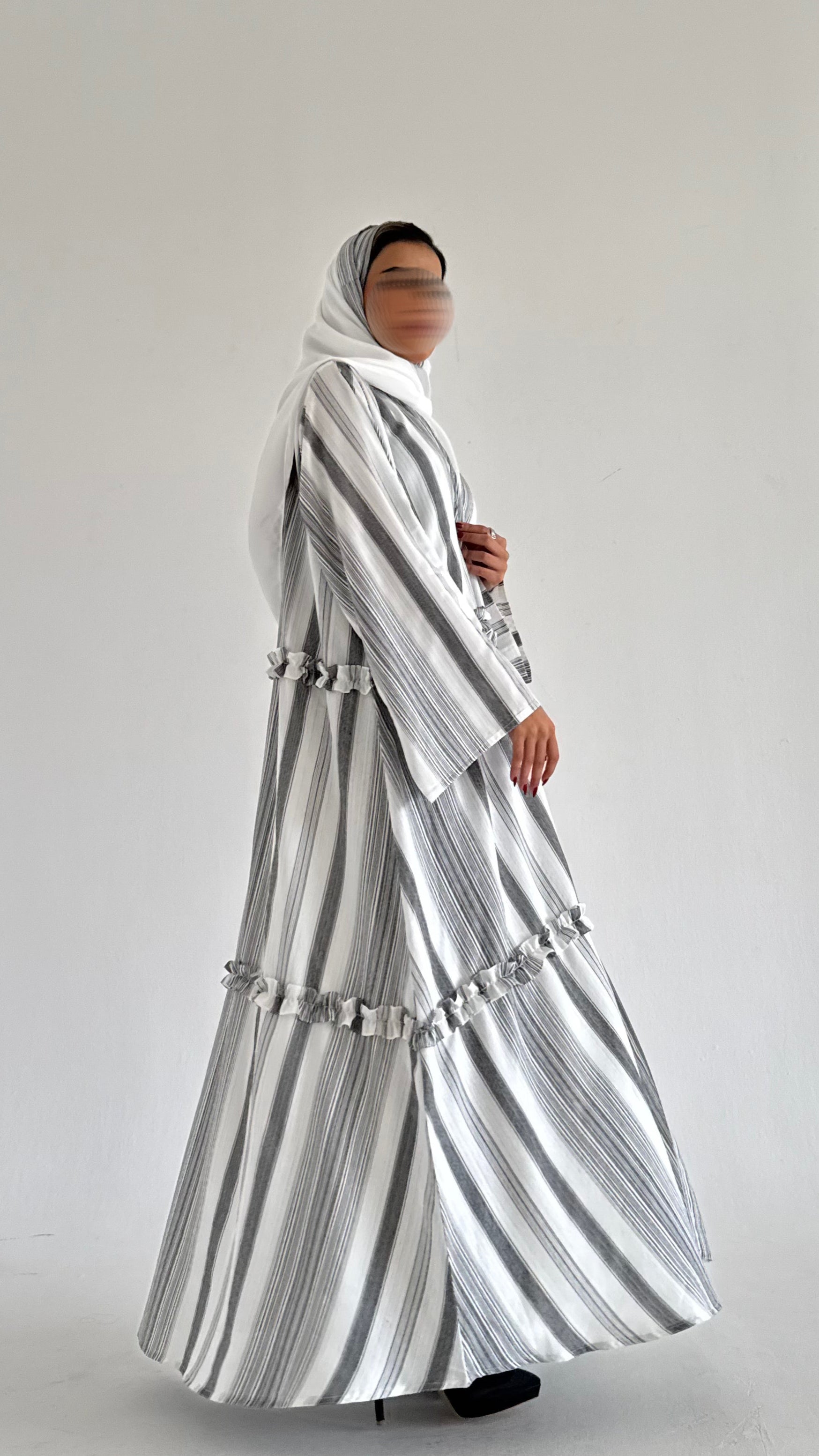 MWT301 - عباية لنن مقلم|striped linen - Aya