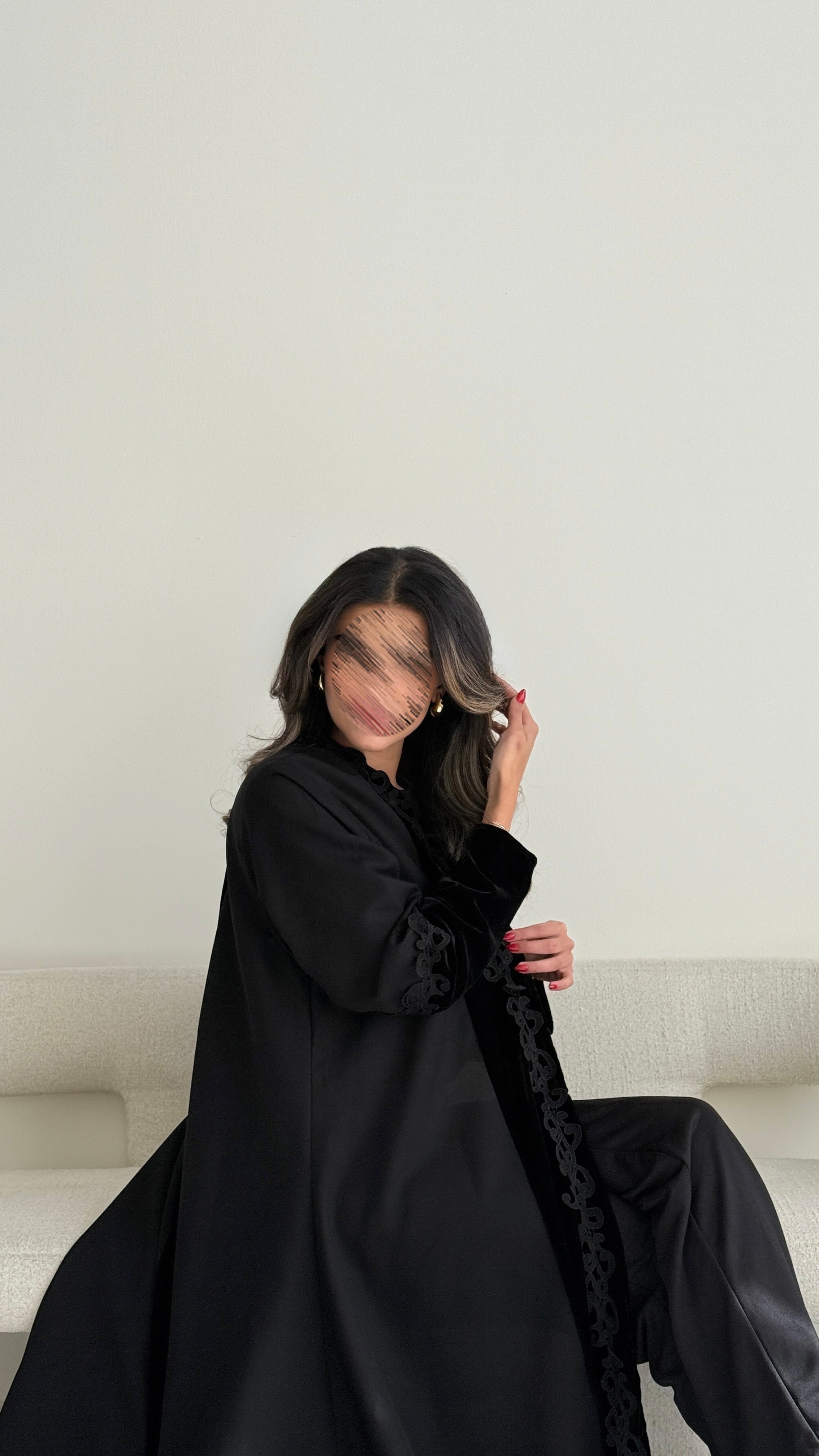 MW645 - Light Crepe Standing with Jacquard Half-Cloche