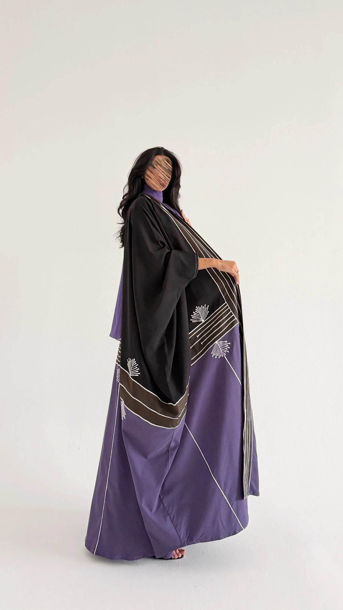 MWT4394 - عباية رايون بشت أسود وبنفسجي - Aya