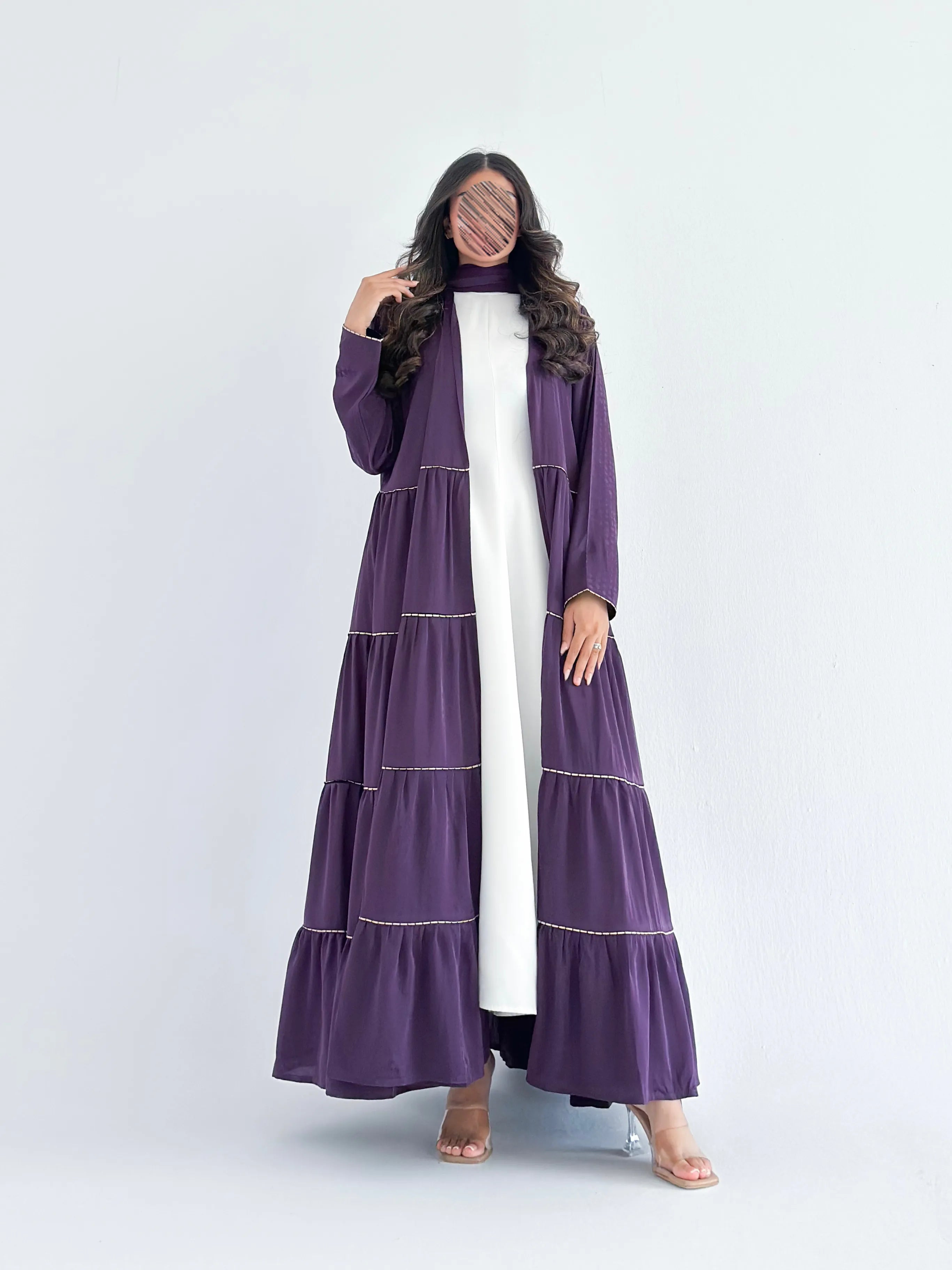 MW435 - عباية بكسرات ومطرزة - Aya