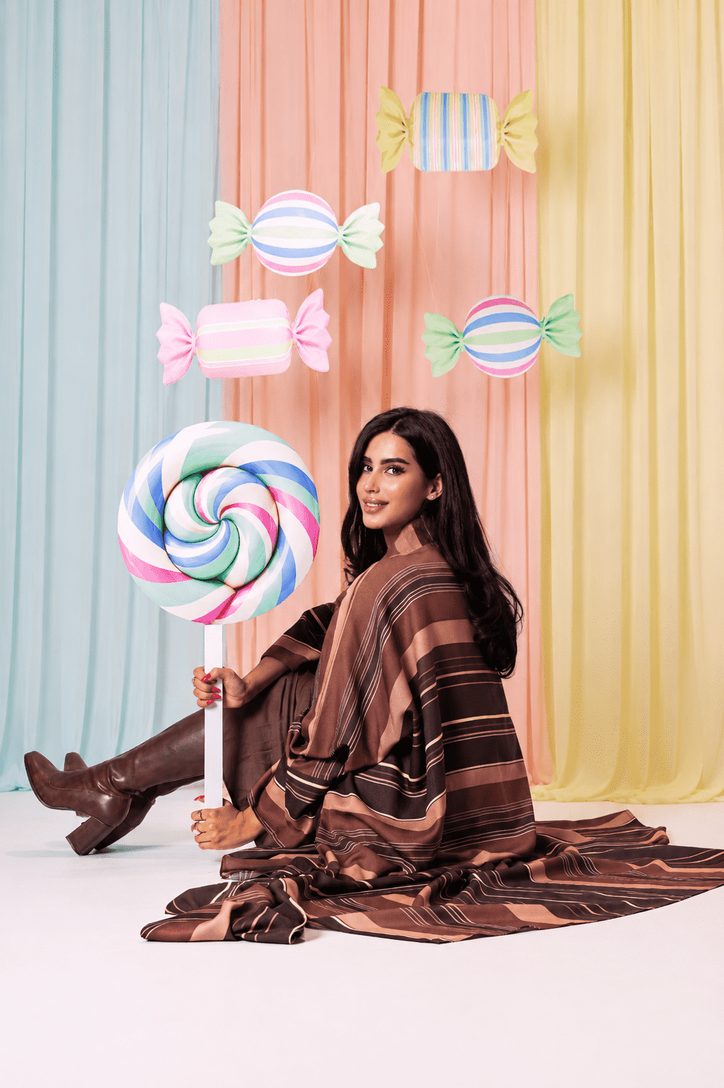 MWT1198 - عباية مخطط |striped abaya