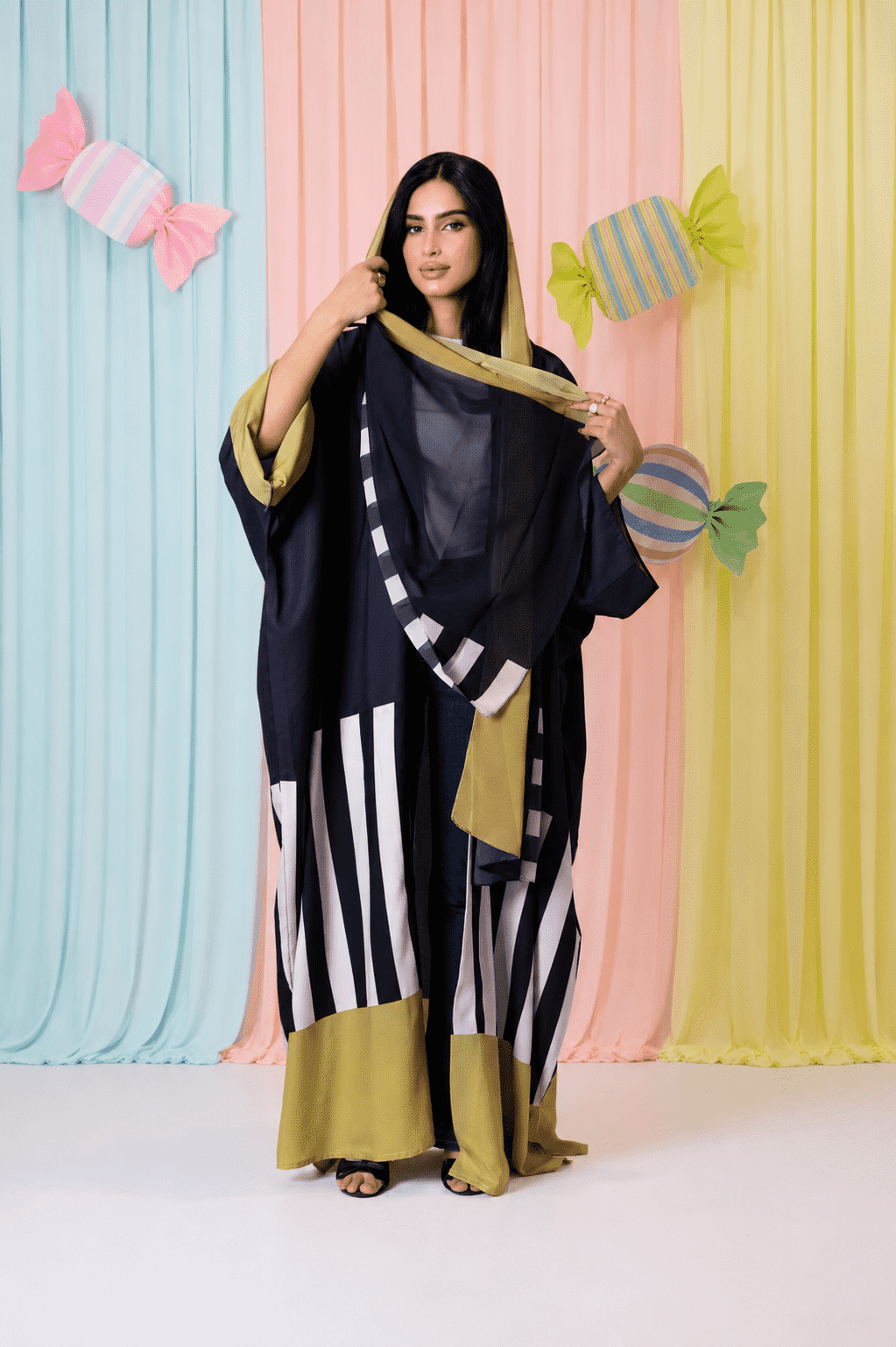 MWT1200 - عباية مخطط |striped abaya