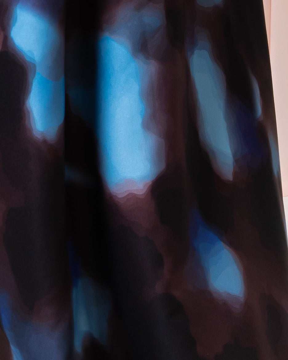 MWT1204 - عباية بتدخيلة مطبوعة من الخلف | Abaya with Printed Back