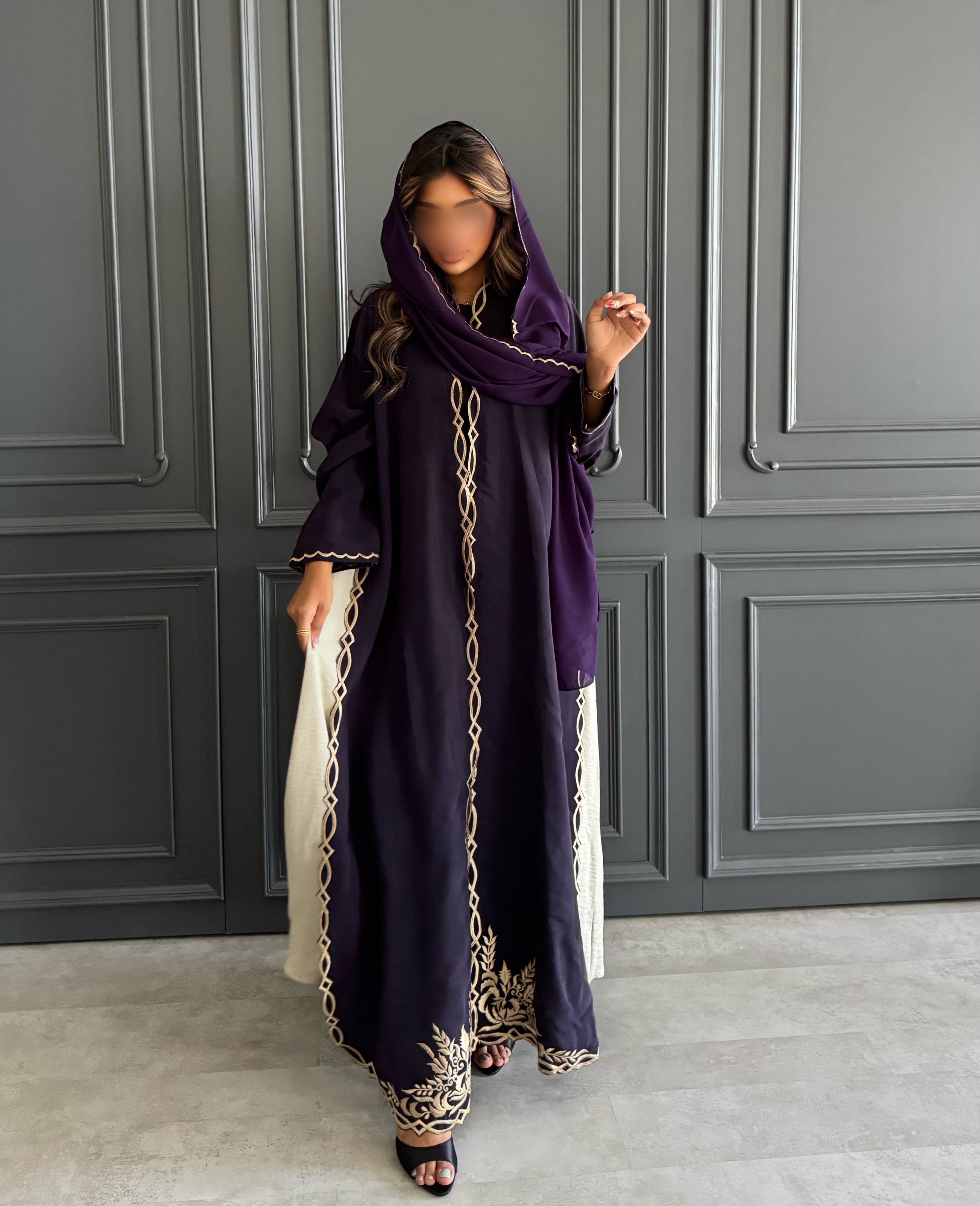 MW645 - Light Crepe Standing with Jacquard Half-Cloche