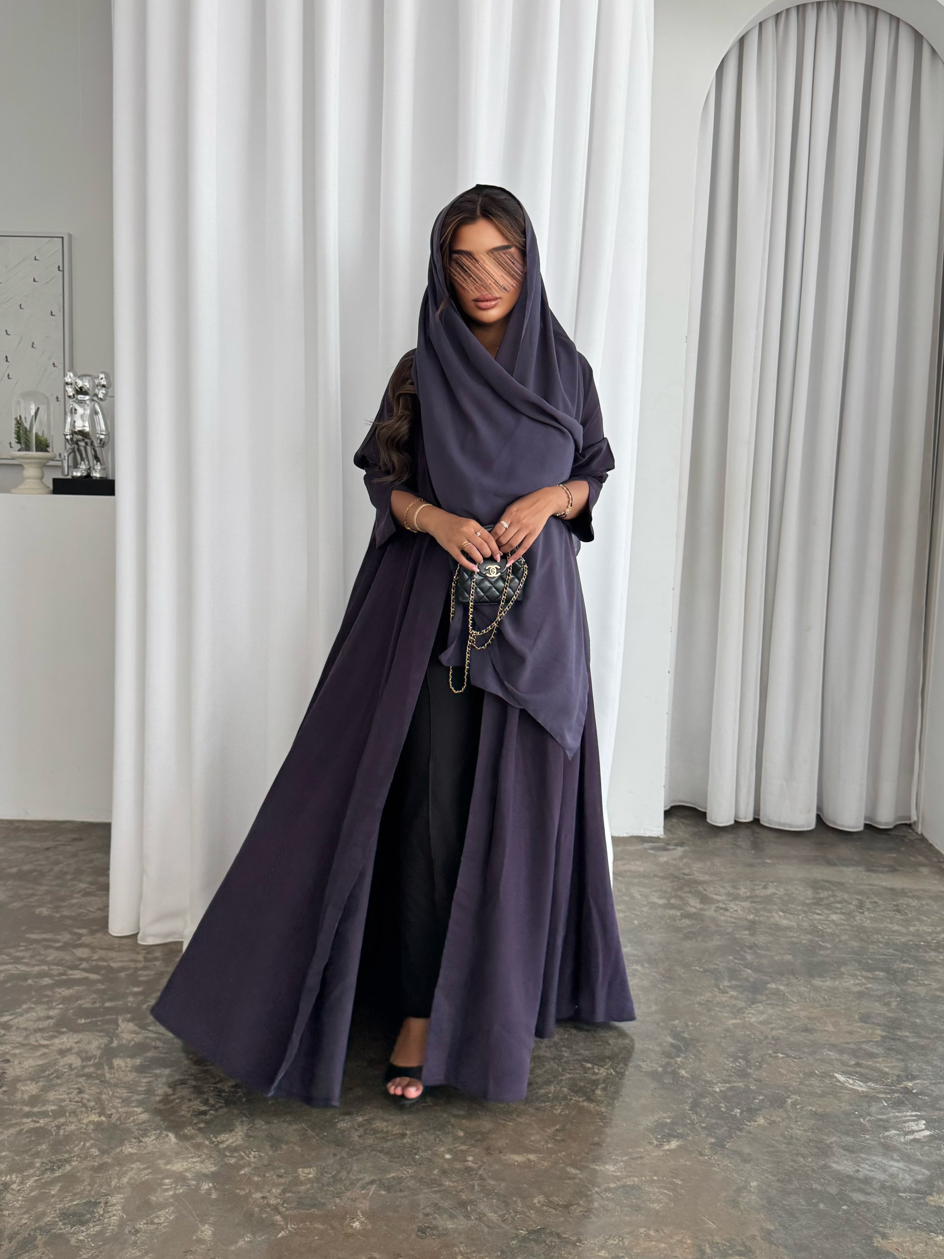 MWT493 - عباية موف سادة